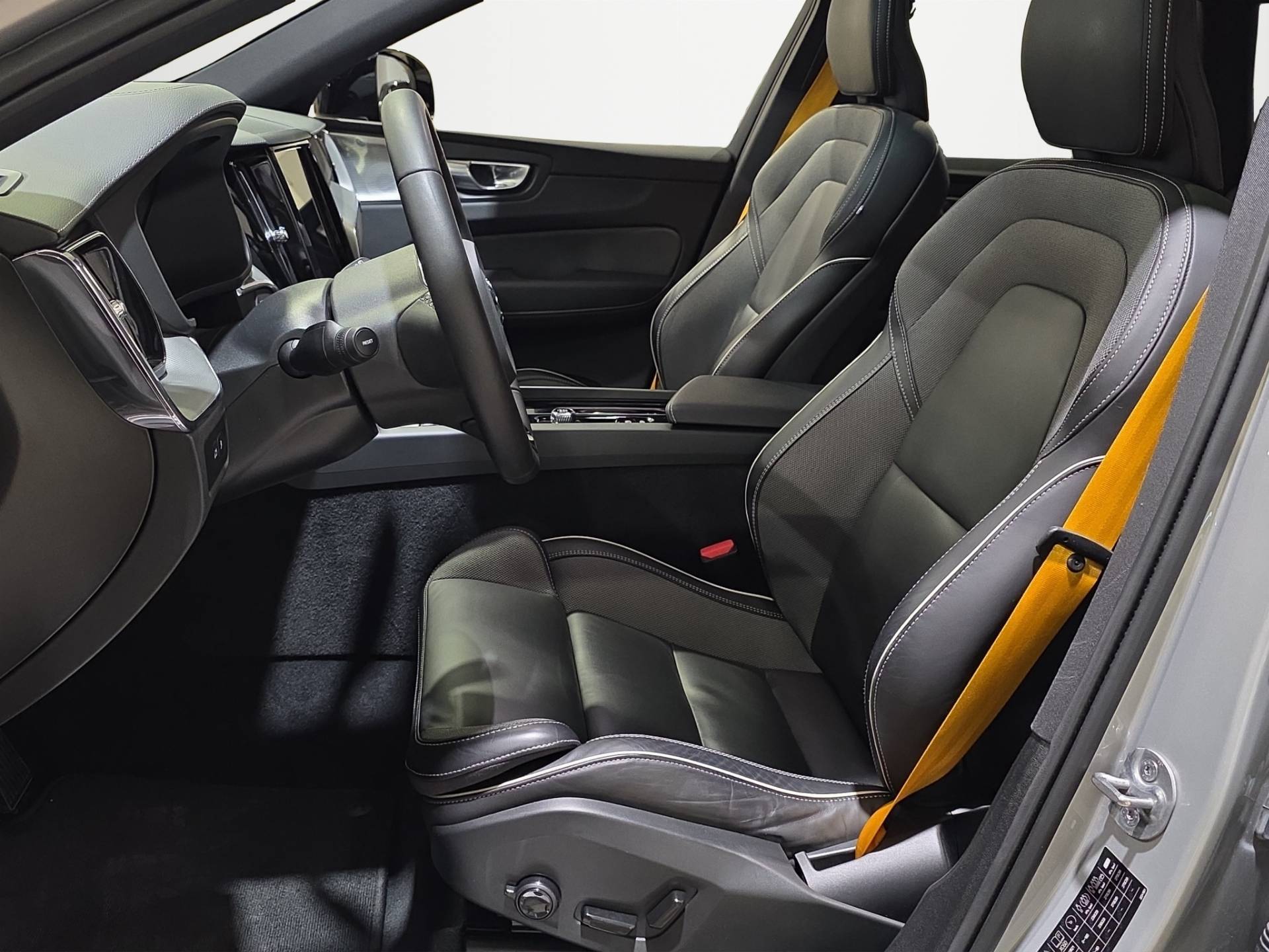 VOLVO XC60 XC60 2.0 t8 recharge phev obc 6,4kW Polestar Engineered awd 310cv auto usata in pronta consegna - Brandini