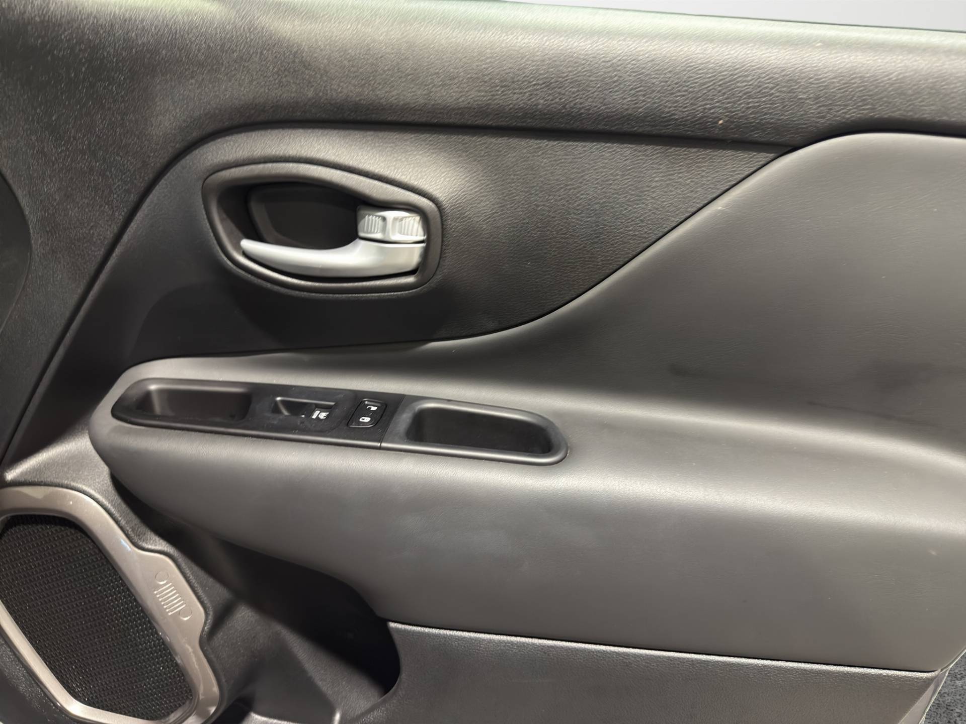 Auto Venduta - JEEP Renegade Renegade 1.5 turbo t4 mhev Limited 2wd 130cv dct usata in pronta consegna - Brandini