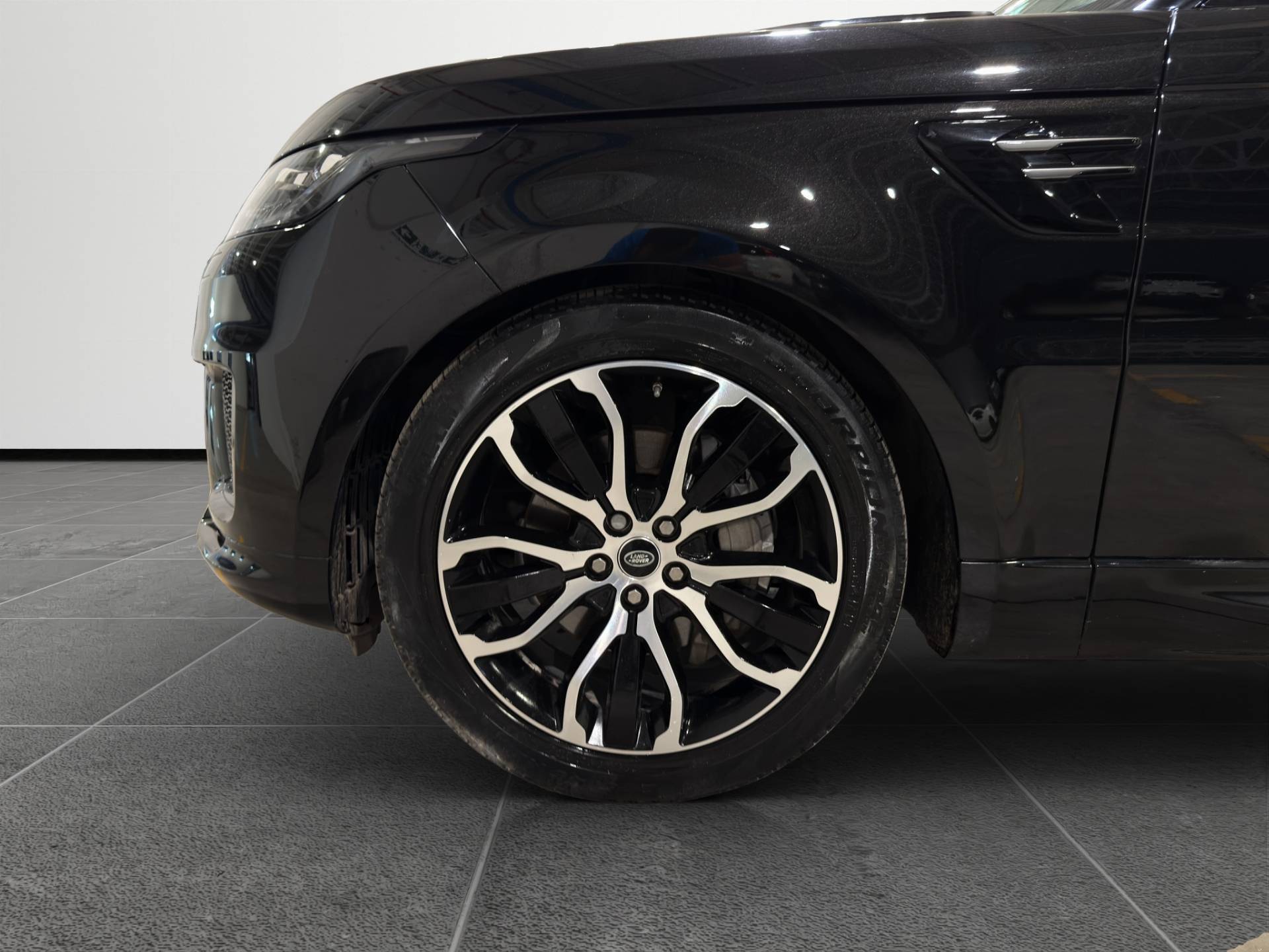 LAND ROVER Range Rover Sport Range Rover Sport 3.0d i6 mhev HSE Dynamic Stealth 249cv auto usata in pronta consegna - Brandini