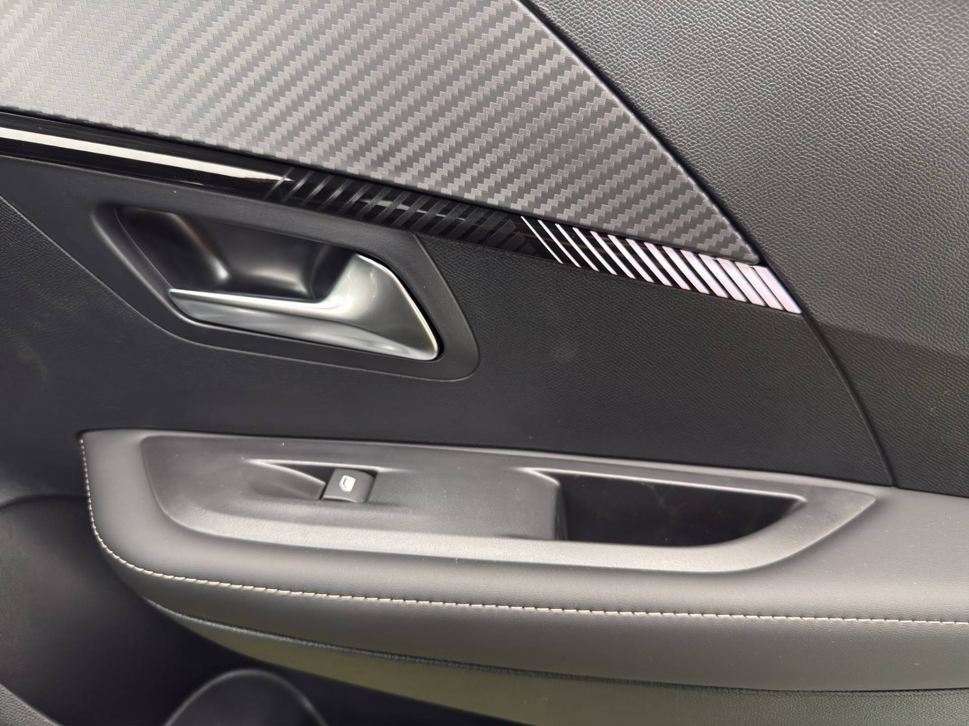 PEUGEOT 208 208 1.2 hybrid Allure 100cv e-dcs 6 usata in pronta consegna - Brandini