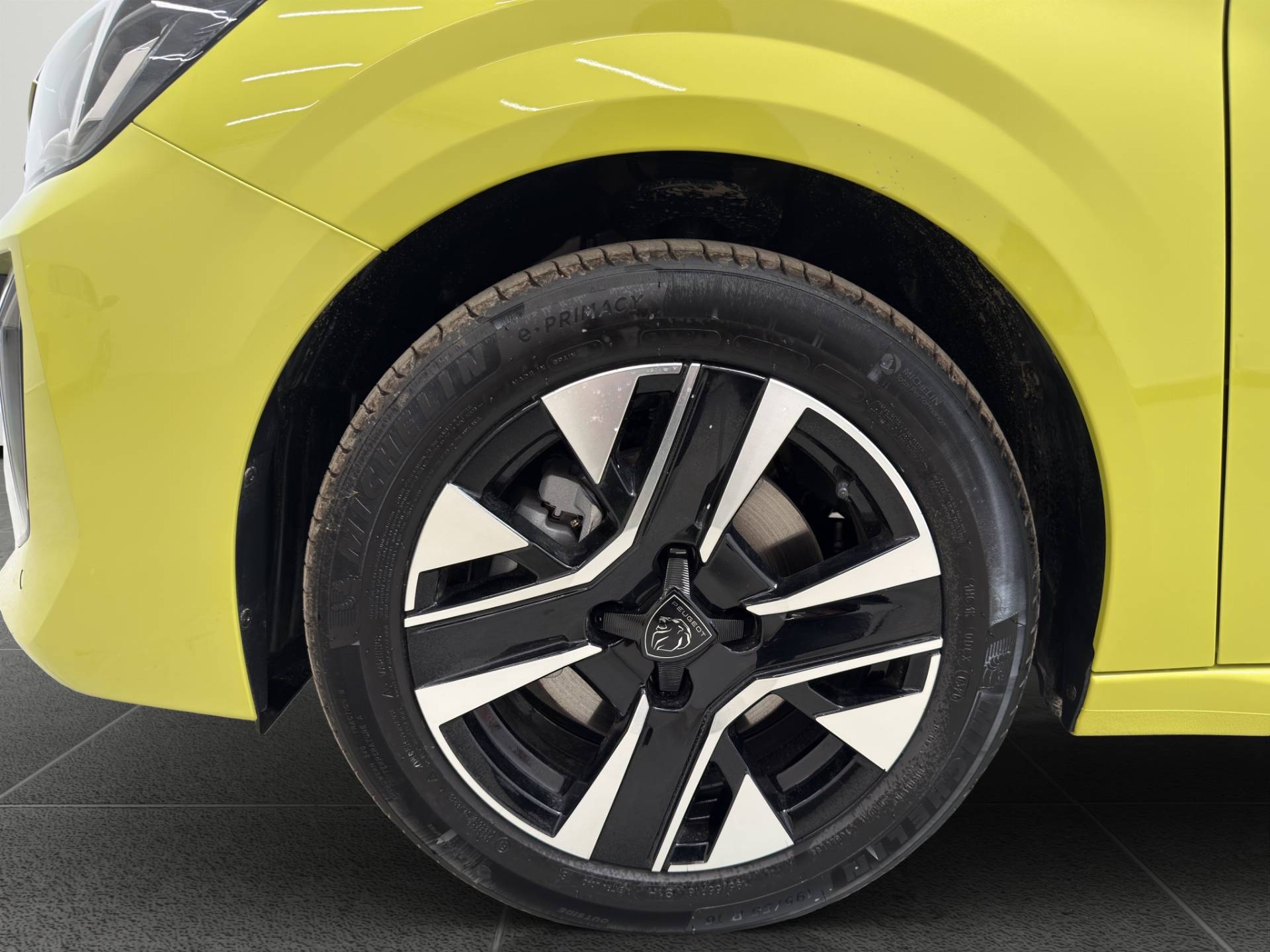 PEUGEOT 208 208 1.2 hybrid Allure 100cv e-dcs 6 usata in pronta consegna - Brandini