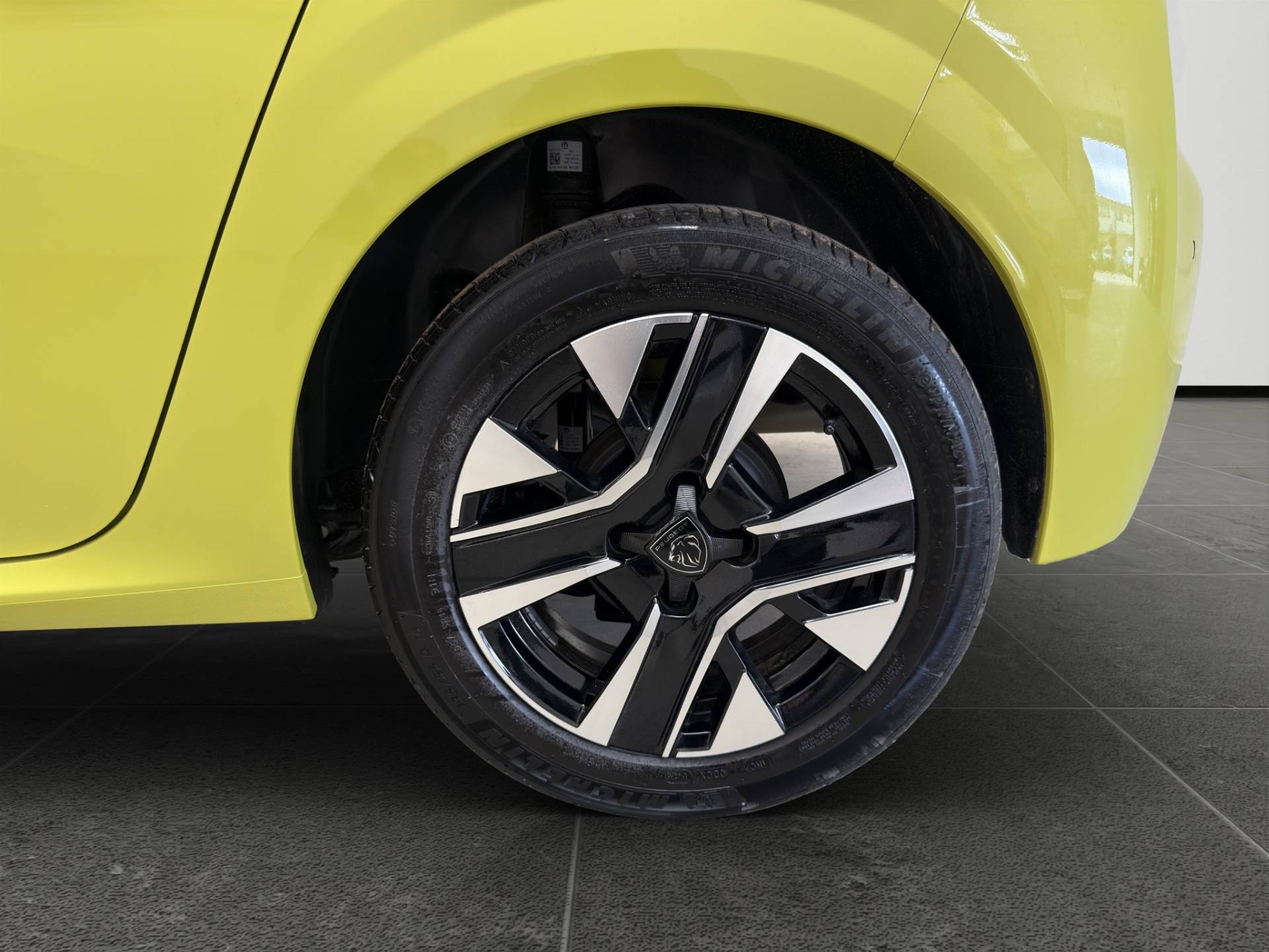 PEUGEOT 208 208 1.2 hybrid Allure 100cv e-dcs 6 usata in pronta consegna - Brandini