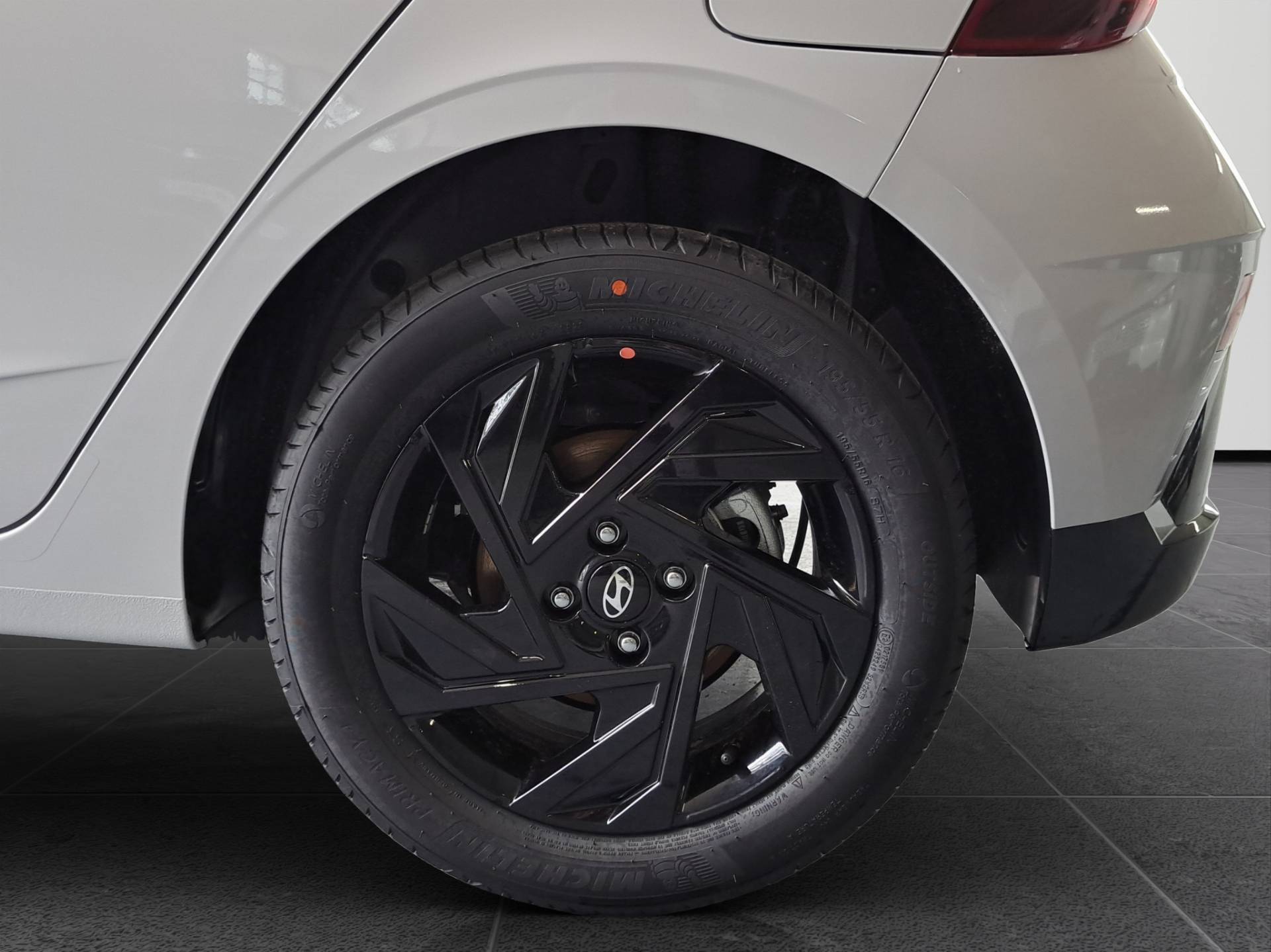 Auto Venduta - HYUNDAI I20 i20 1.0 t-gdi Dark Line 90cv mt usata in pronta consegna - Brandini