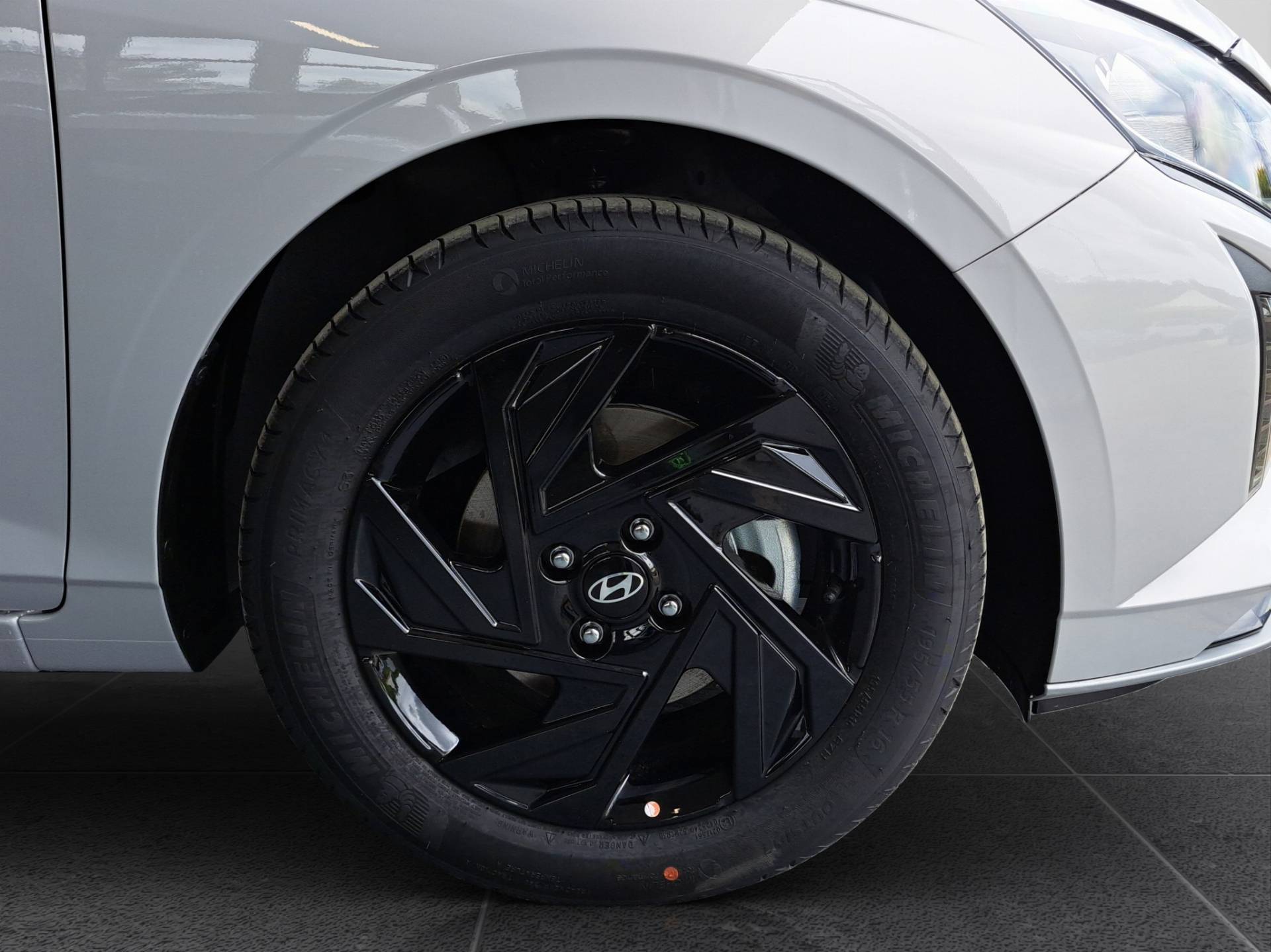 Auto Venduta - HYUNDAI I20 i20 1.0 t-gdi Dark Line 90cv mt usata in pronta consegna - Brandini