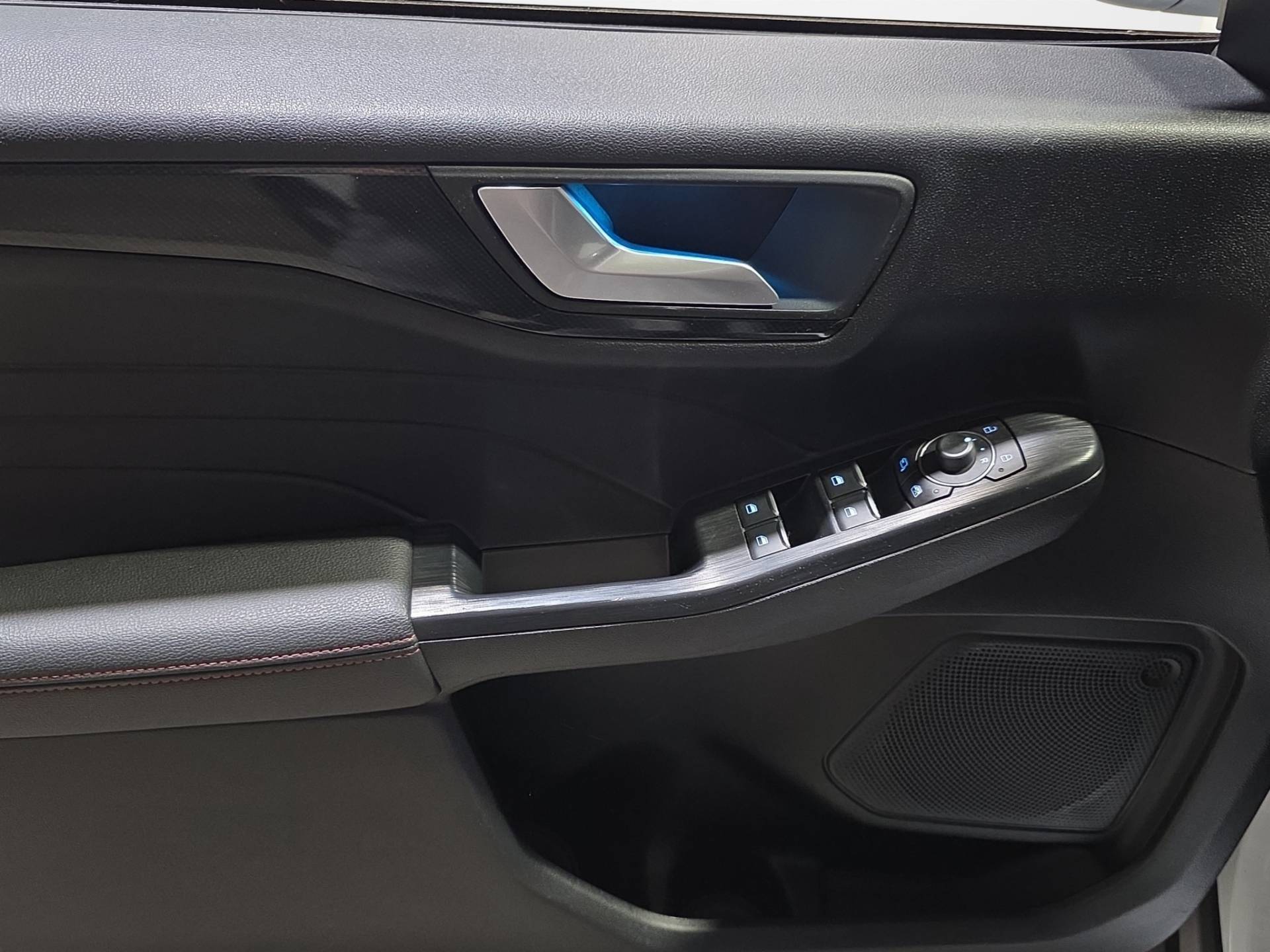 FORD Kuga Kuga 2.0 ecoblue ST-Line X 2wd 120cv auto usata in pronta consegna - Brandini