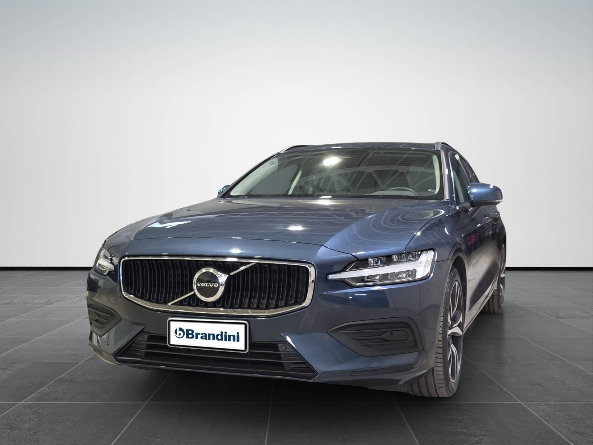VOLVO V60 V60 2.0 b4 Core auto usata in pronta consegna - Brandini