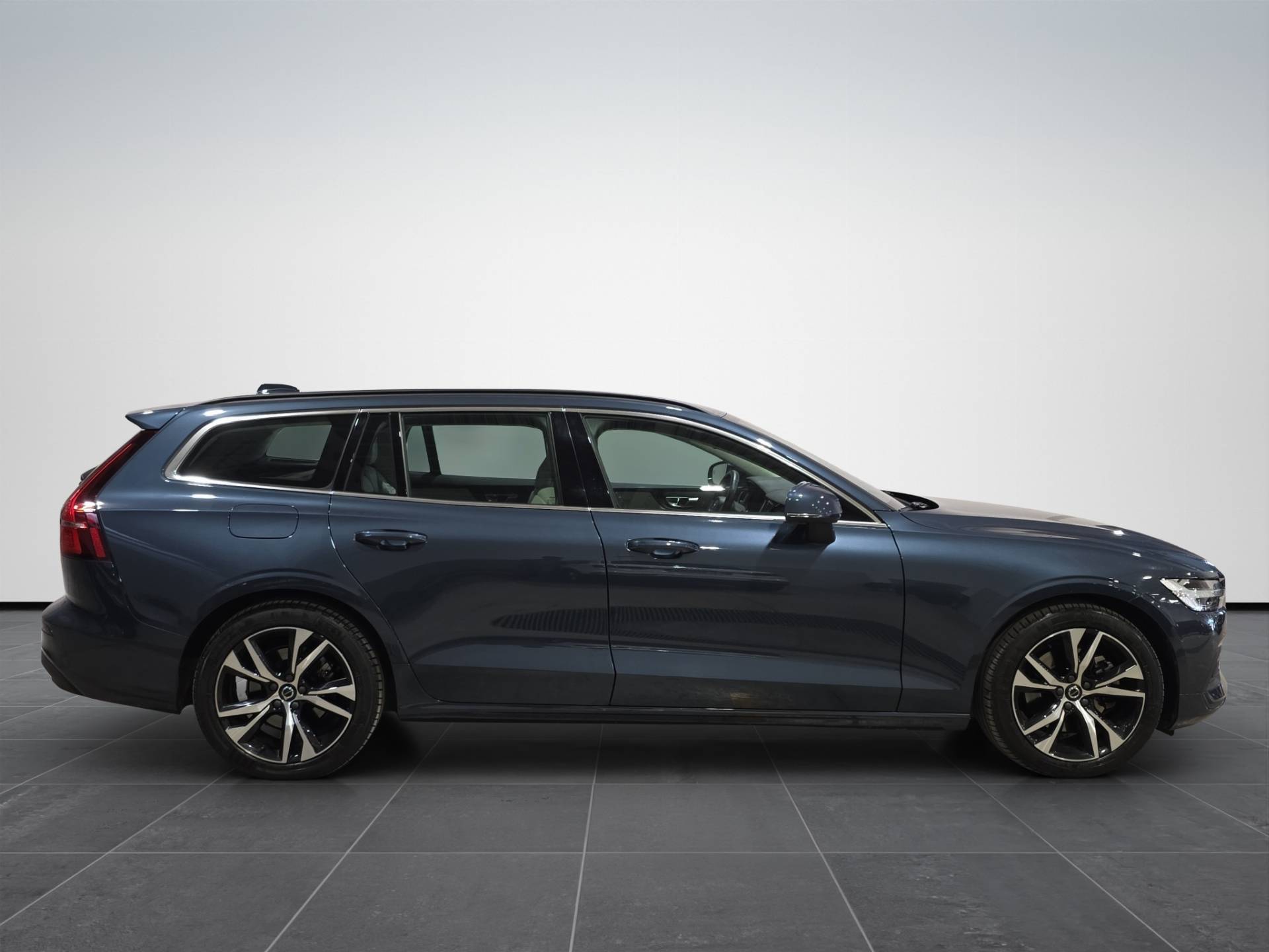 VOLVO V60 V60 2.0 b4 Core auto usata in pronta consegna - Brandini