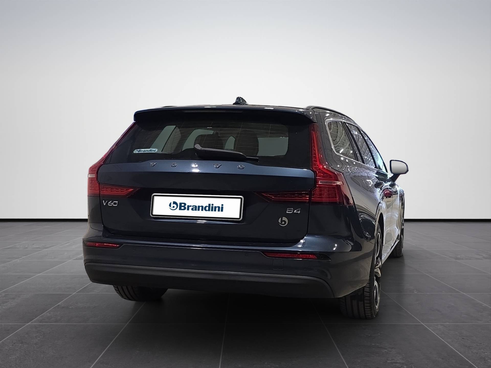VOLVO V60 V60 2.0 b4 Core auto usata in pronta consegna - Brandini