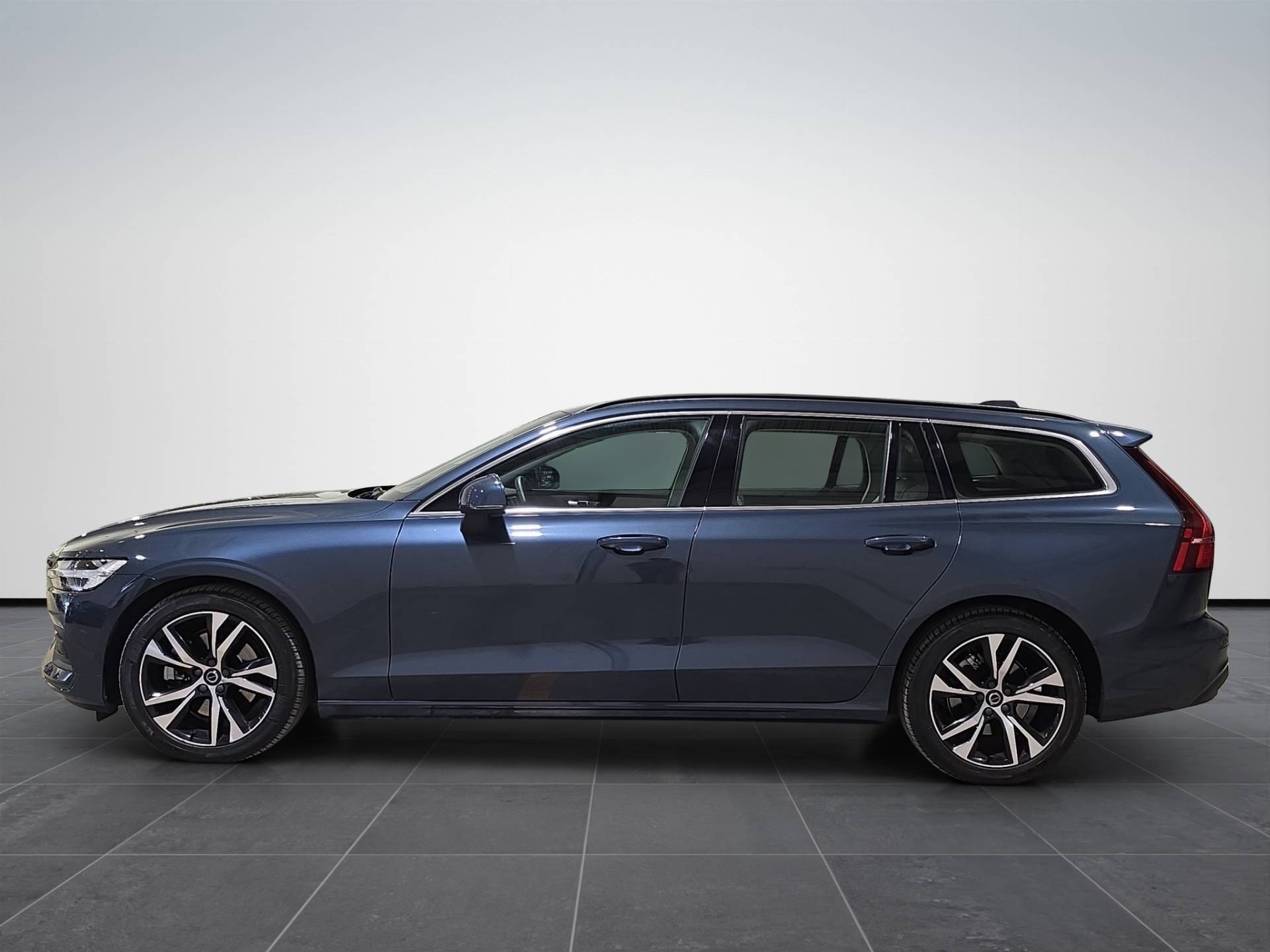 VOLVO V60 V60 2.0 b4 Core auto usata in pronta consegna - Brandini