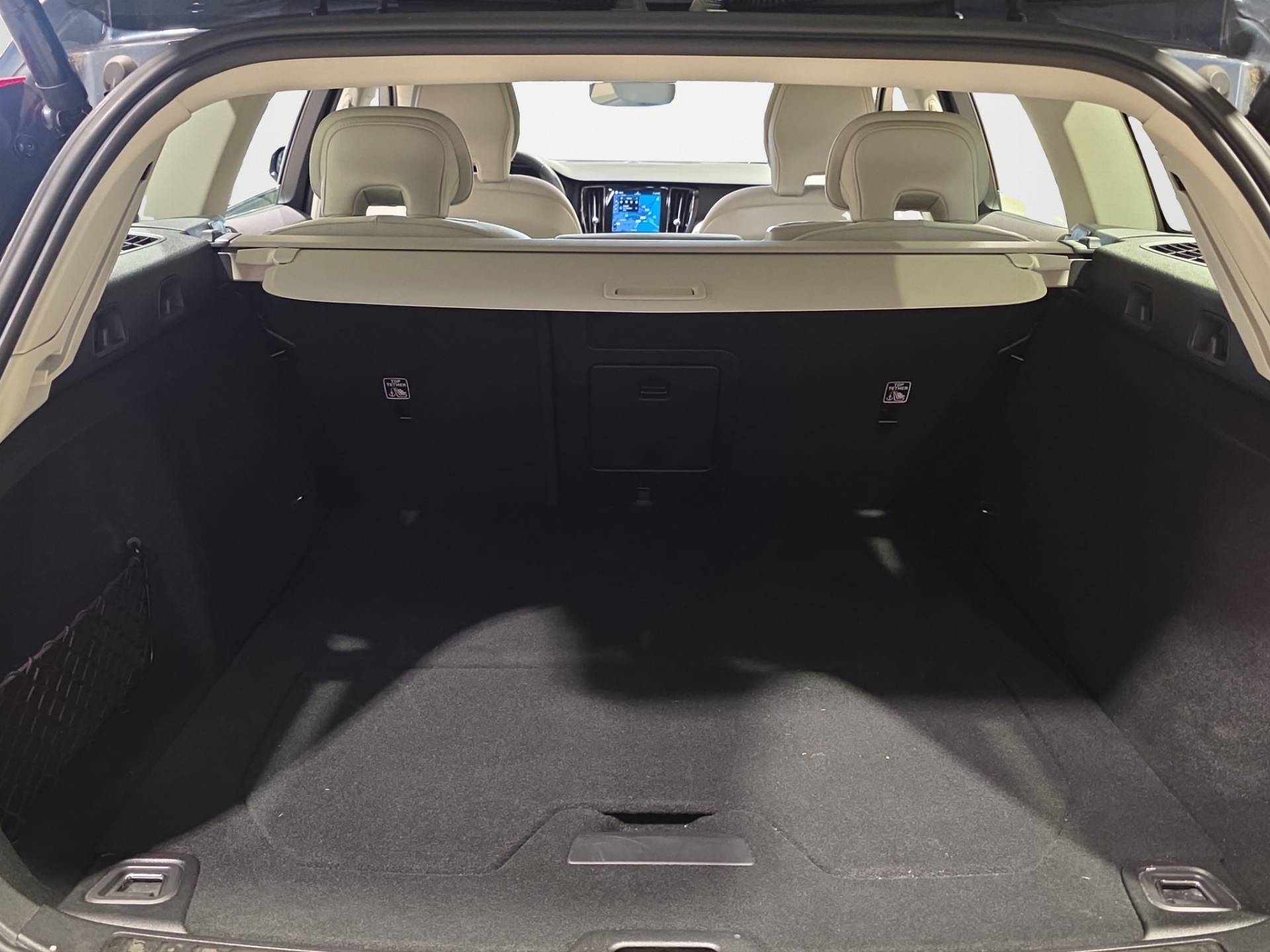 VOLVO V60 V60 2.0 b4 Core auto usata in pronta consegna - Brandini