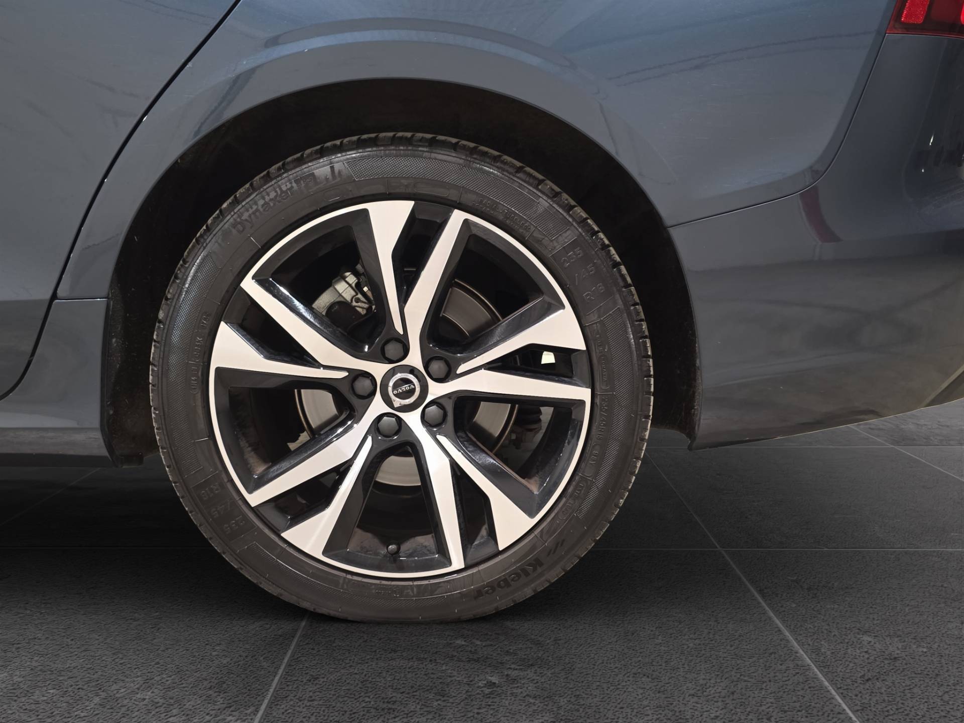 VOLVO V60 V60 2.0 b4 Core auto usata in pronta consegna - Brandini