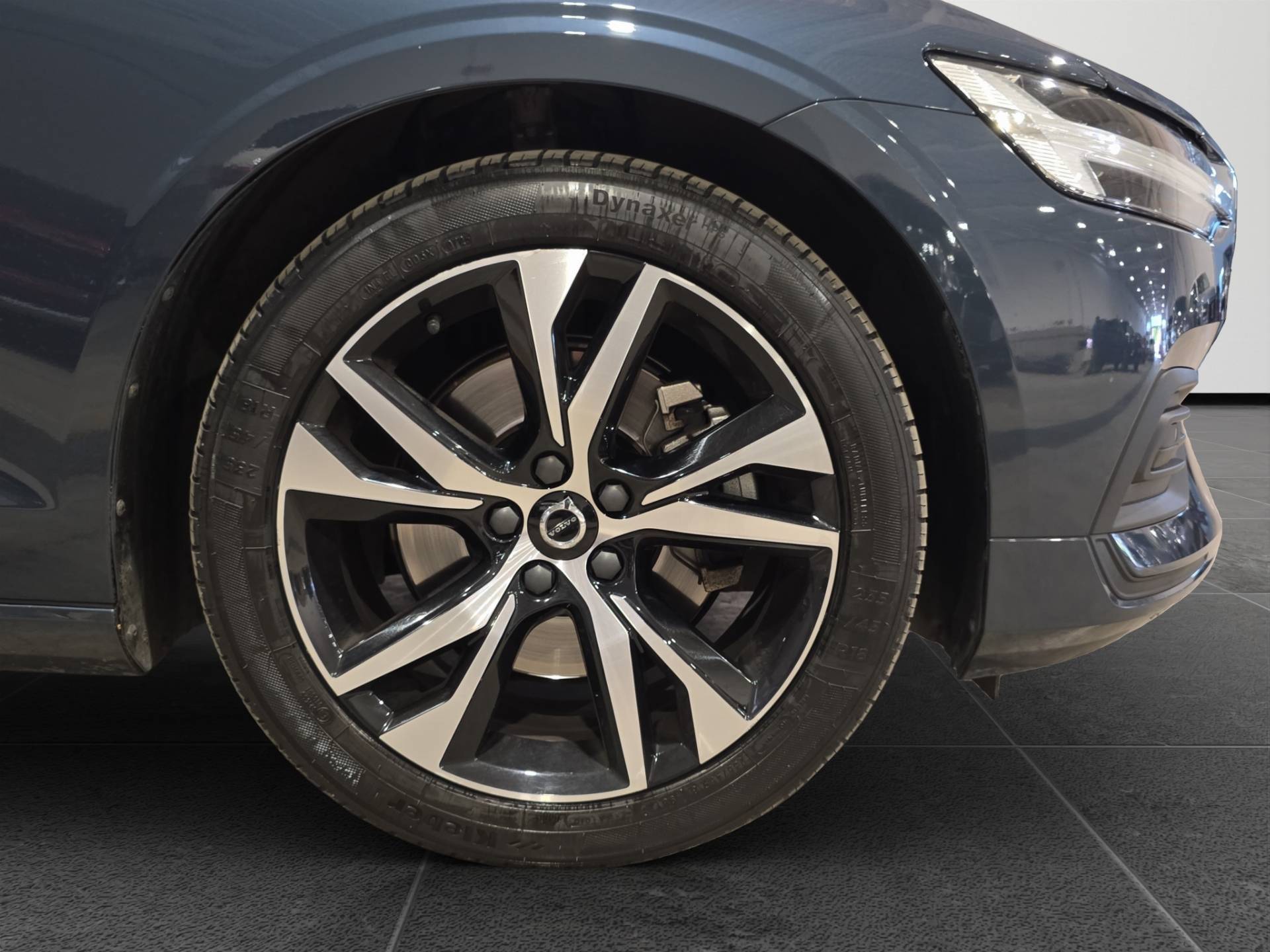 VOLVO V60 V60 2.0 b4 Core auto usata in pronta consegna - Brandini
