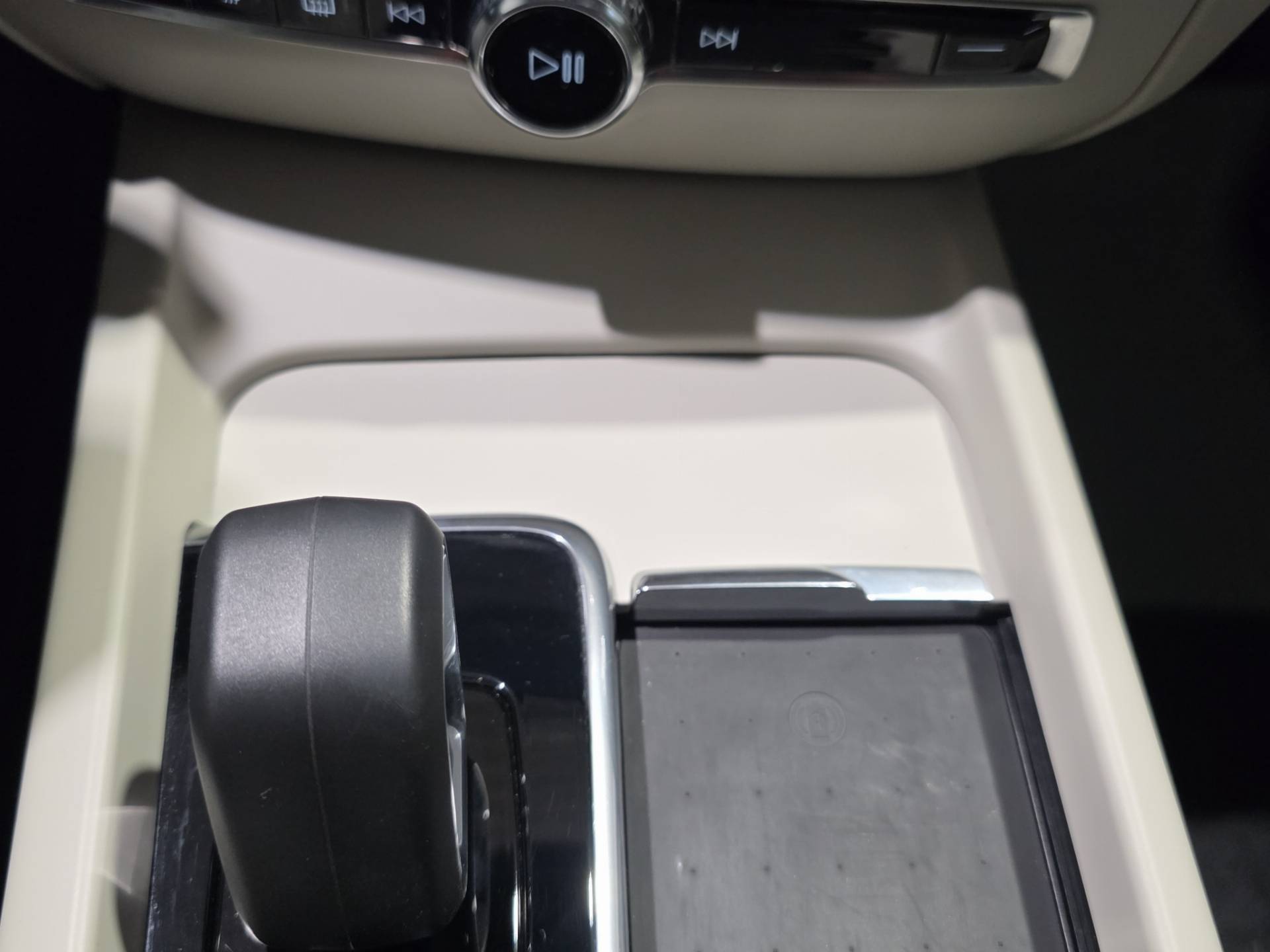 VOLVO V60 V60 2.0 b4 Core auto usata in pronta consegna - Brandini