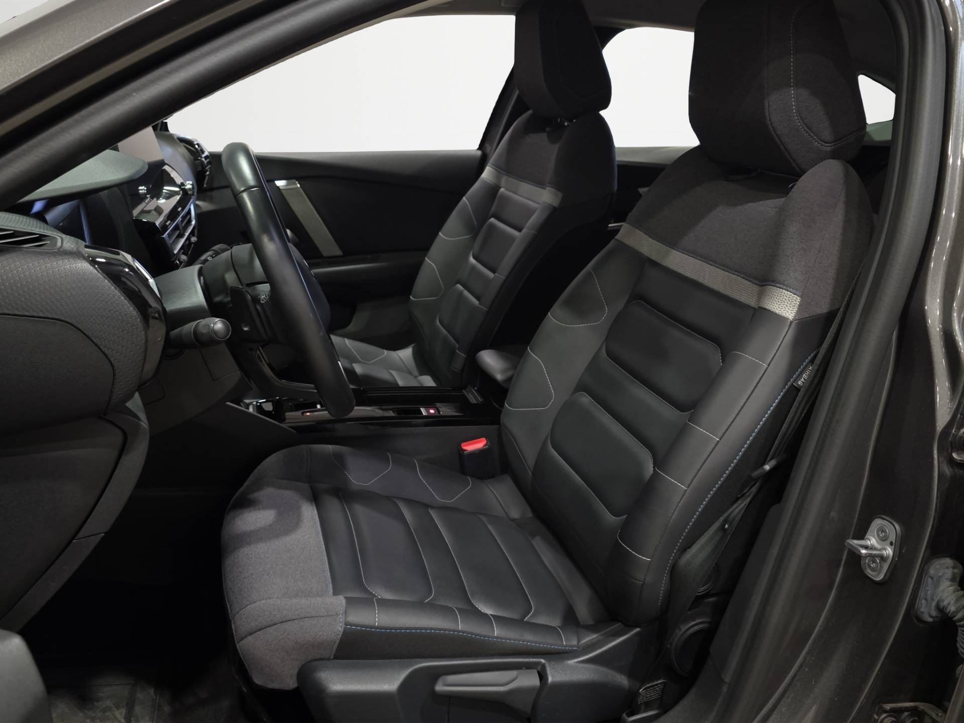 CITROEN C4 X C4 X 1.2 puretech Shine s&s 130cv eat8 usata in pronta consegna - Brandini