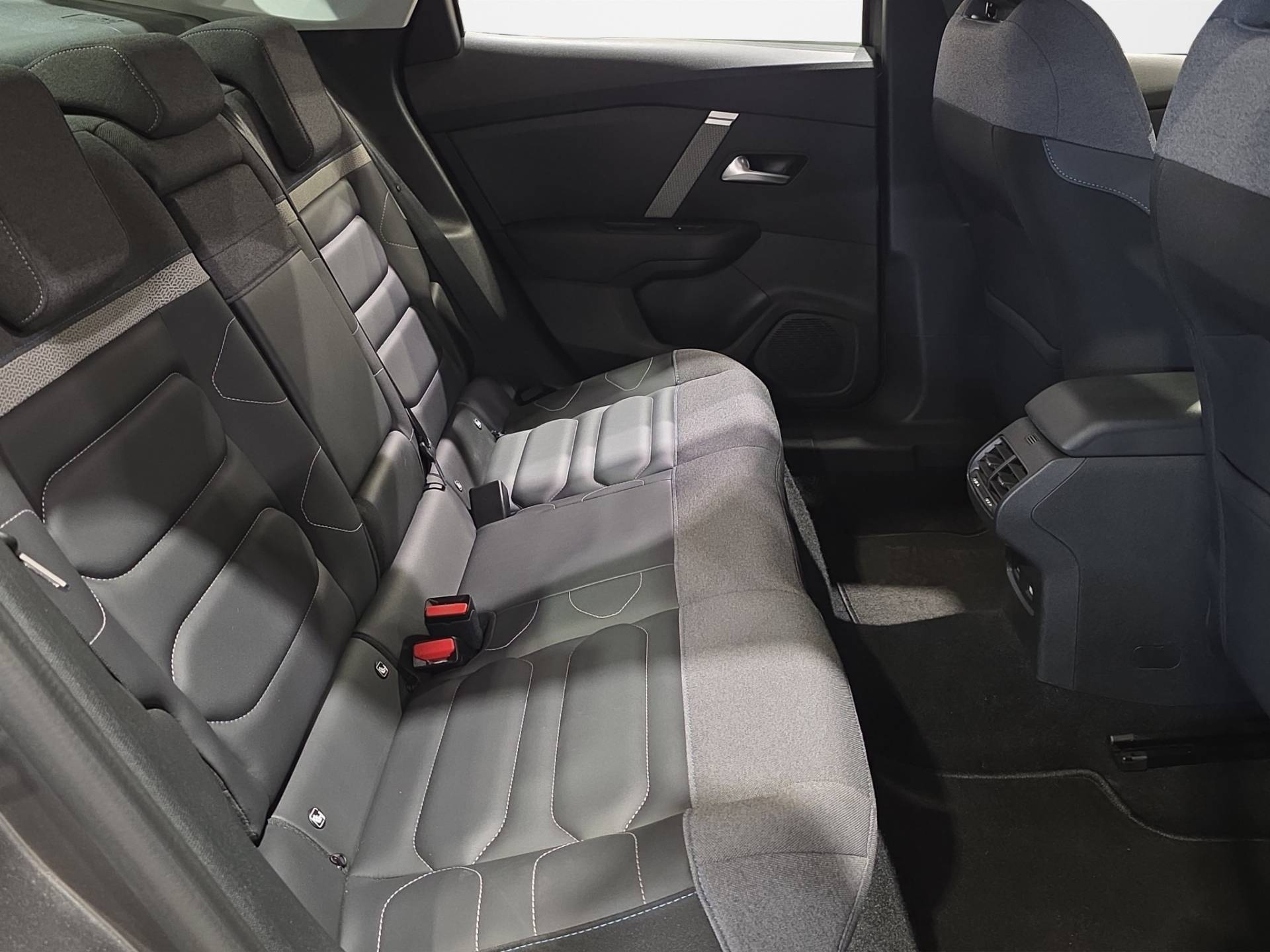 CITROEN C4 X C4 X 1.2 puretech Shine s&s 130cv eat8 usata in pronta consegna - Brandini