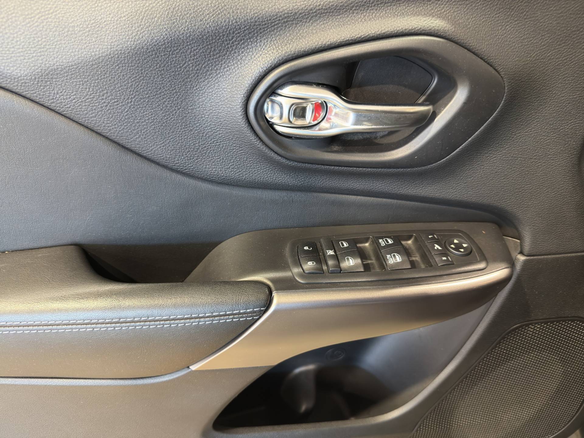 JEEP Cherokee  Cherokee 2.2 mjt Limited Fwd auto usata in pronta consegna - Brandini