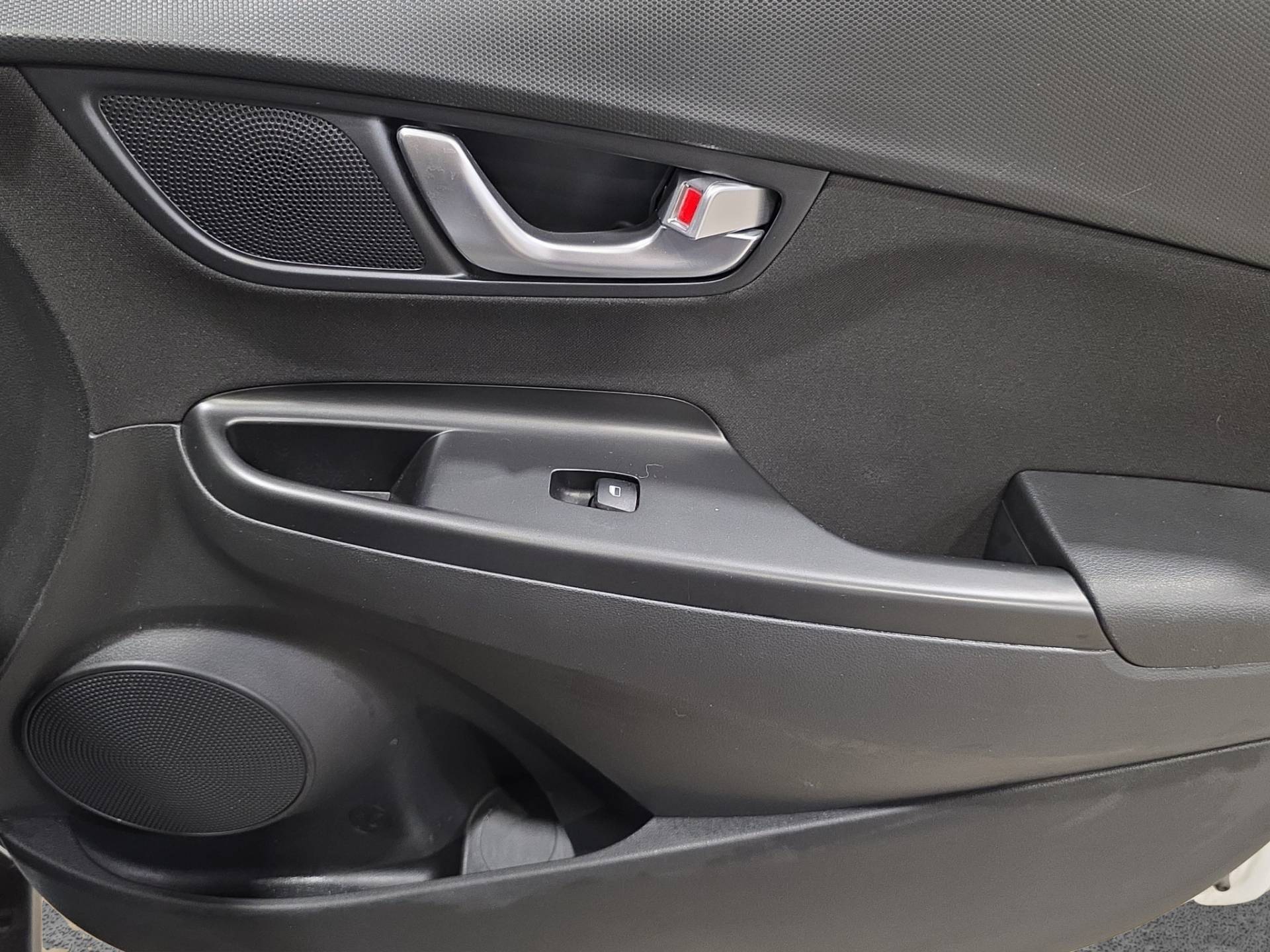 HYUNDAI Kona Kona 1.6 gdi hev Xtech 2wd 141cv dct usata in pronta consegna - Brandini
