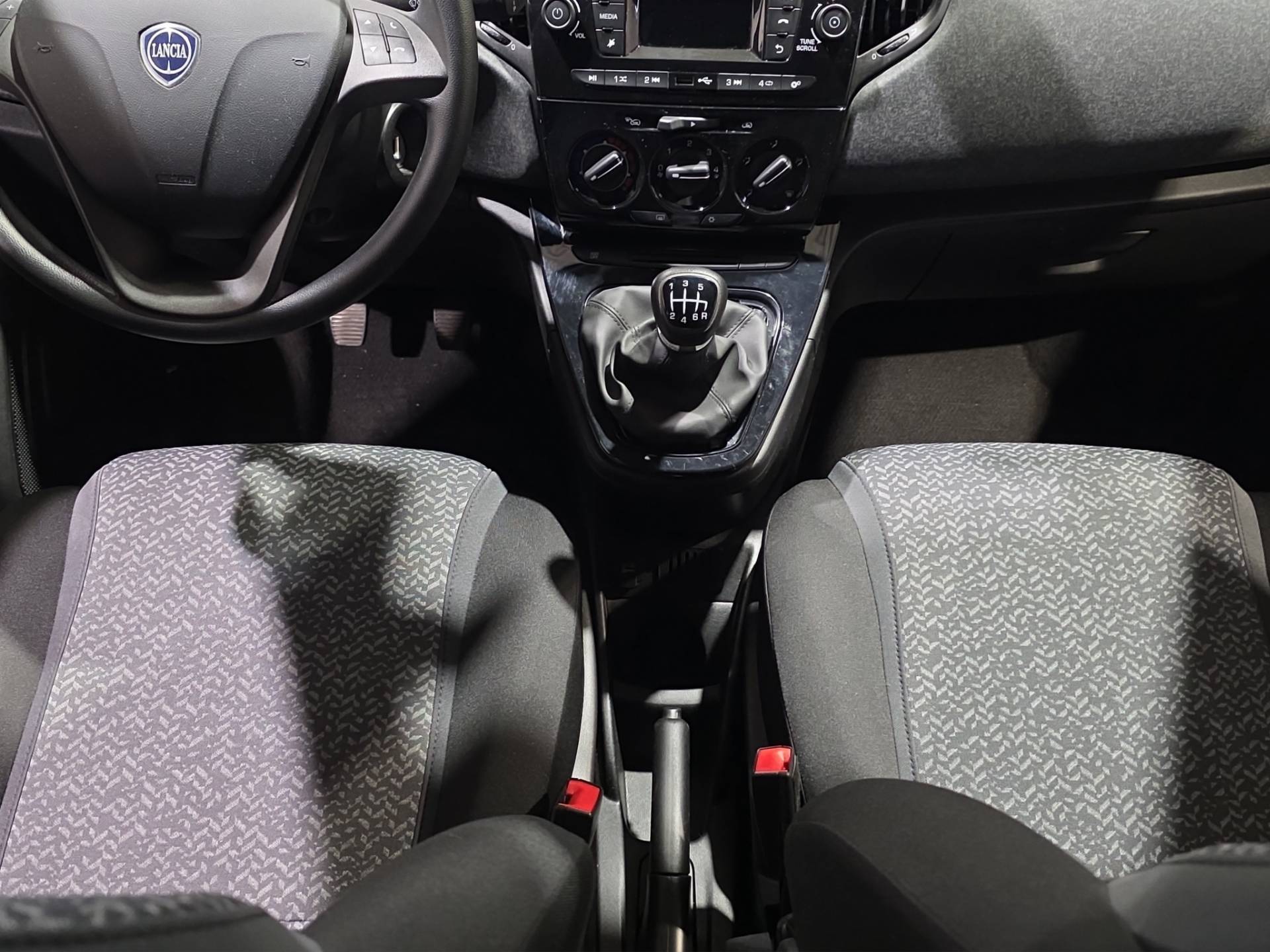 LANCIA Ypsilon Ypsilon 1.0 firefly hybrid Silver Plus s&s 70cv usata in pronta consegna - Brandini