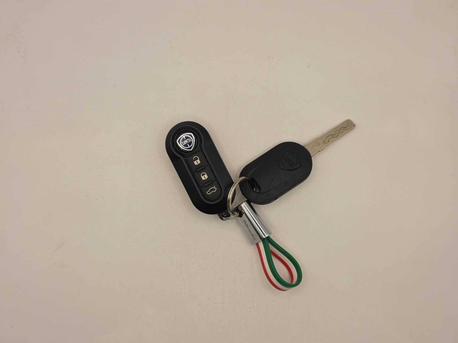 LANCIA Ypsilon Ypsilon 1.0 firefly hybrid Silver Plus s&s 70cv usata in pronta consegna - Brandini