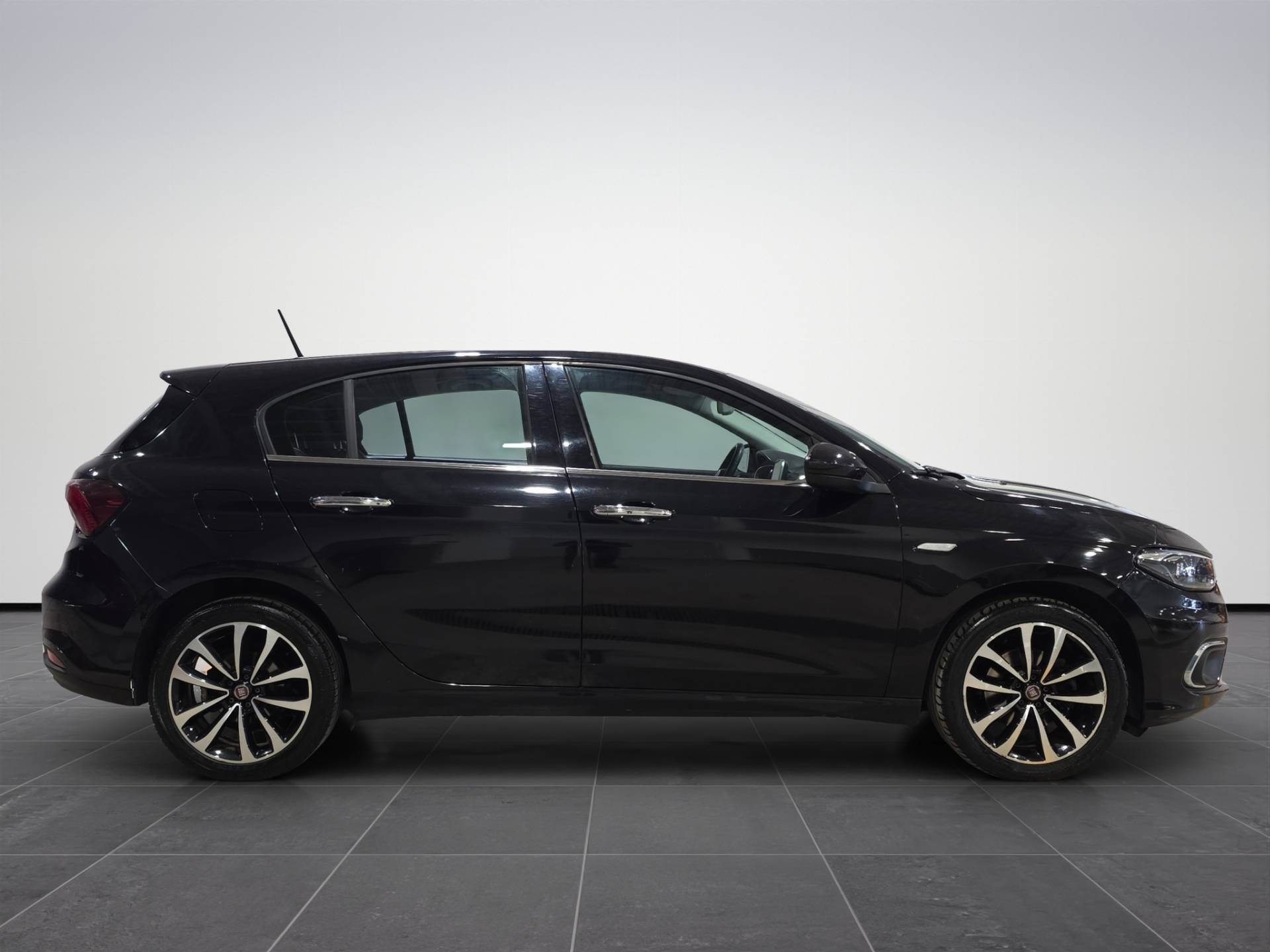 FIAT Tipo Tipo 5p 1.4 tjt Lounge s&s 120cv my19 usata in pronta consegna - Brandini