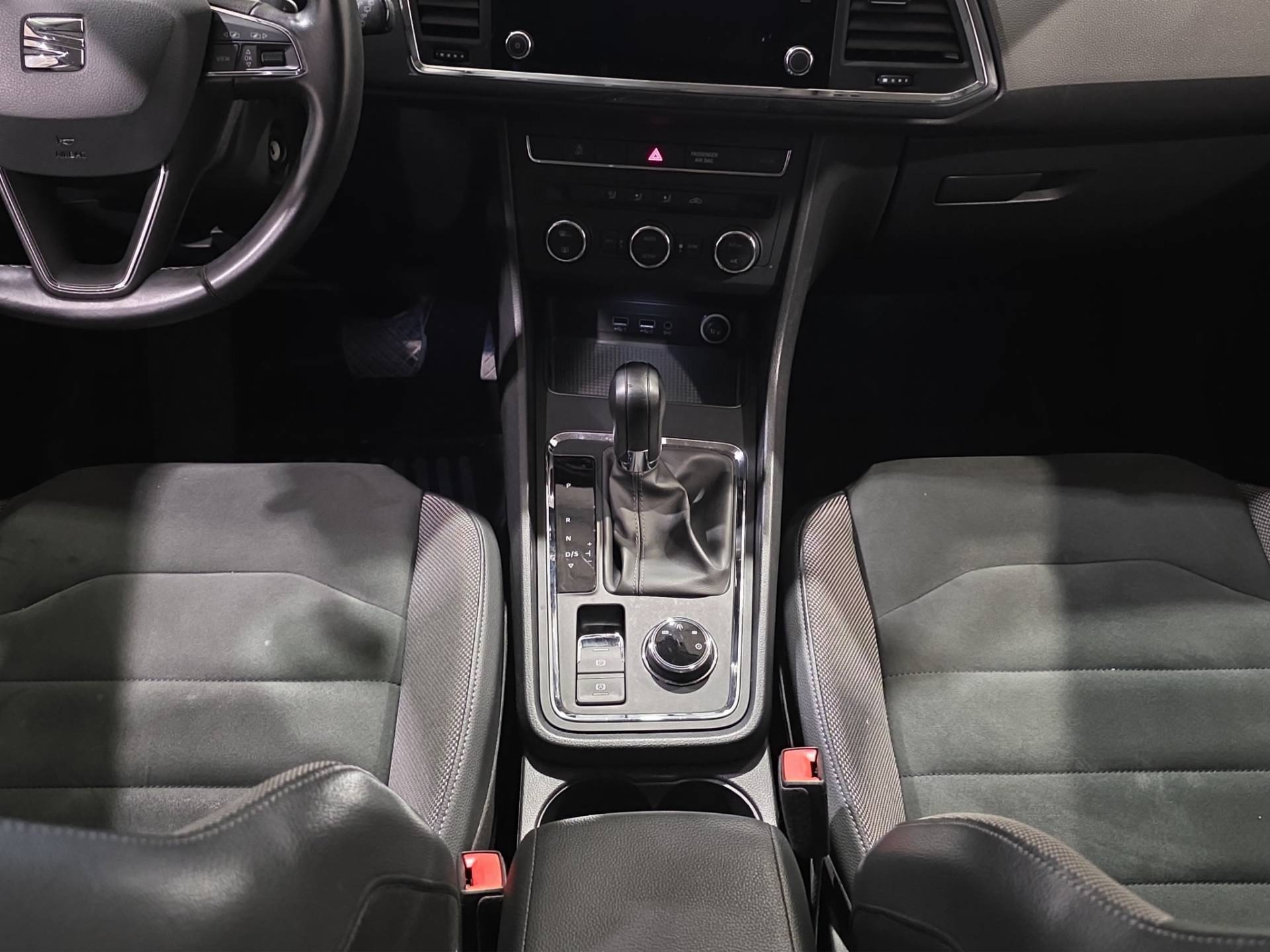 SEAT Ateca Ateca 1.6 tdi Black Edition dsg usata in pronta consegna - Brandini