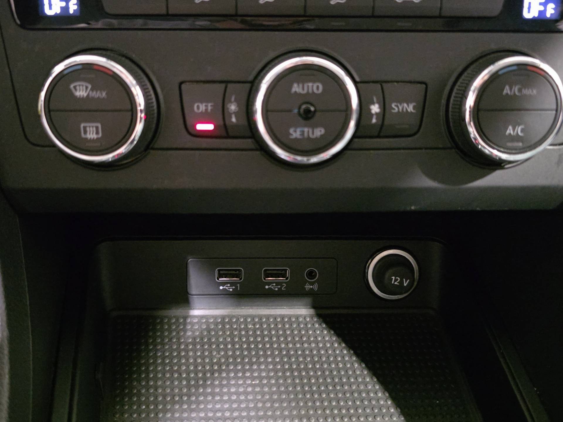 SEAT Ateca Ateca 1.6 tdi Black Edition dsg usata in pronta consegna - Brandini