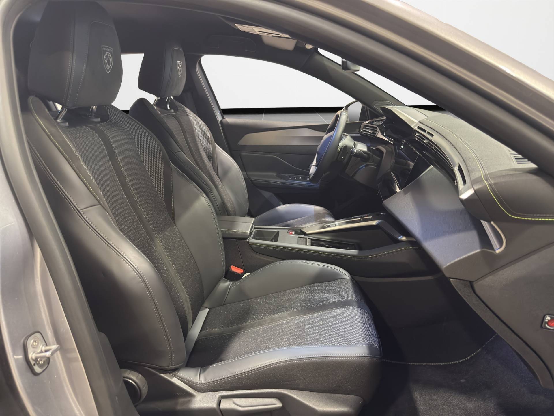 PEUGEOT 308 308 SW 1.2 hybrid GT 136cv e-dcs 6 usata in pronta consegna - Brandini