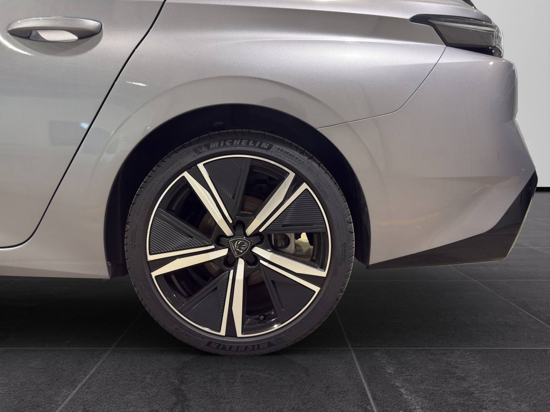 PEUGEOT 308 308 SW 1.2 hybrid GT 136cv e-dcs 6 usata in pronta consegna - Brandini
