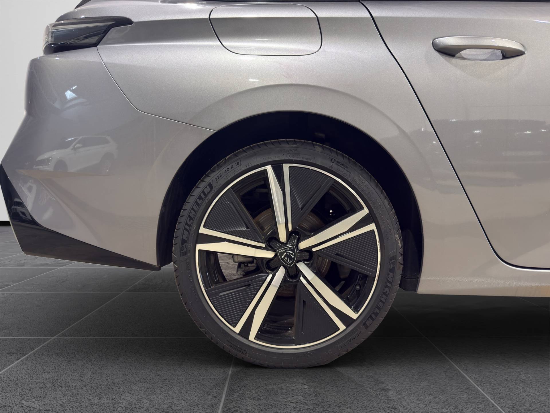 PEUGEOT 308 308 SW 1.2 hybrid GT 136cv e-dcs 6 usata in pronta consegna - Brandini