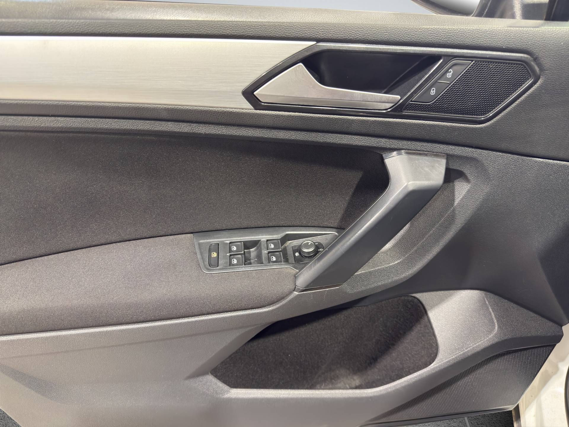 VOLKSWAGEN Tiguan Tiguan 1.4 tsi Business 125cv usata in pronta consegna - Brandini