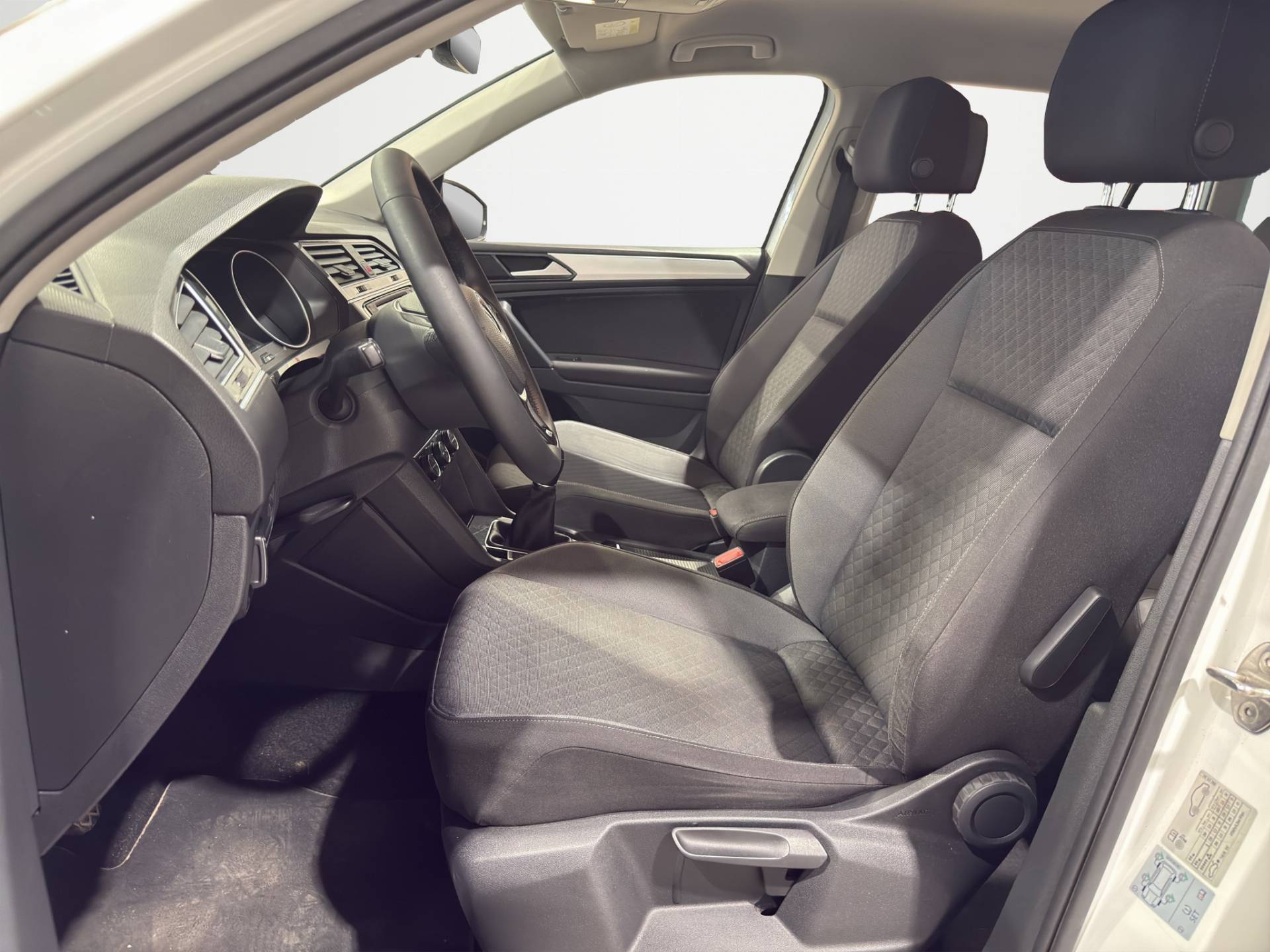 VOLKSWAGEN Tiguan Tiguan 1.4 tsi Business 125cv usata in pronta consegna - Brandini