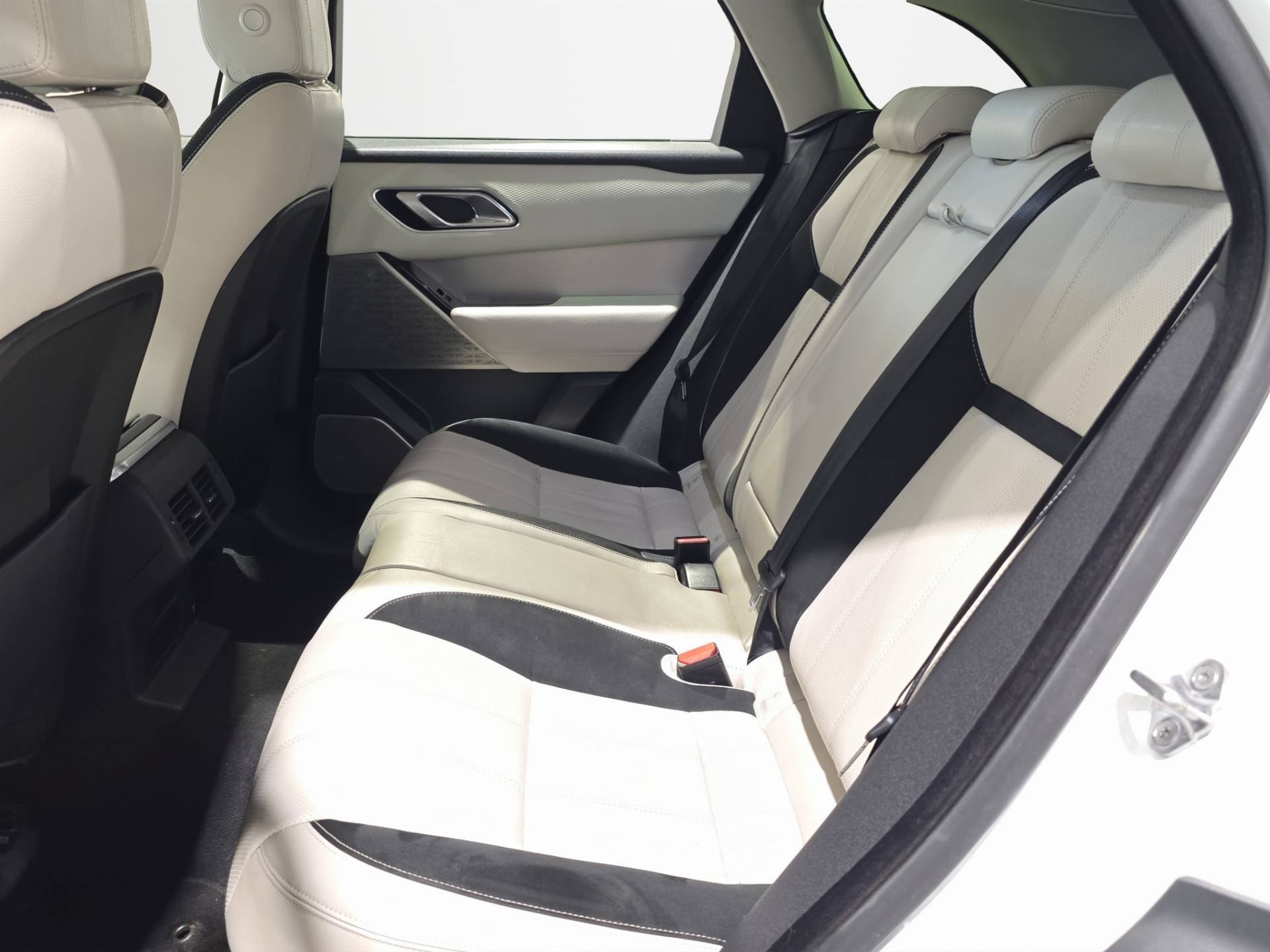 LAND ROVER Range Rover Velar Velar 2.0 i4 R-Dynamic HSE 240cv auto usata in pronta consegna - Brandini