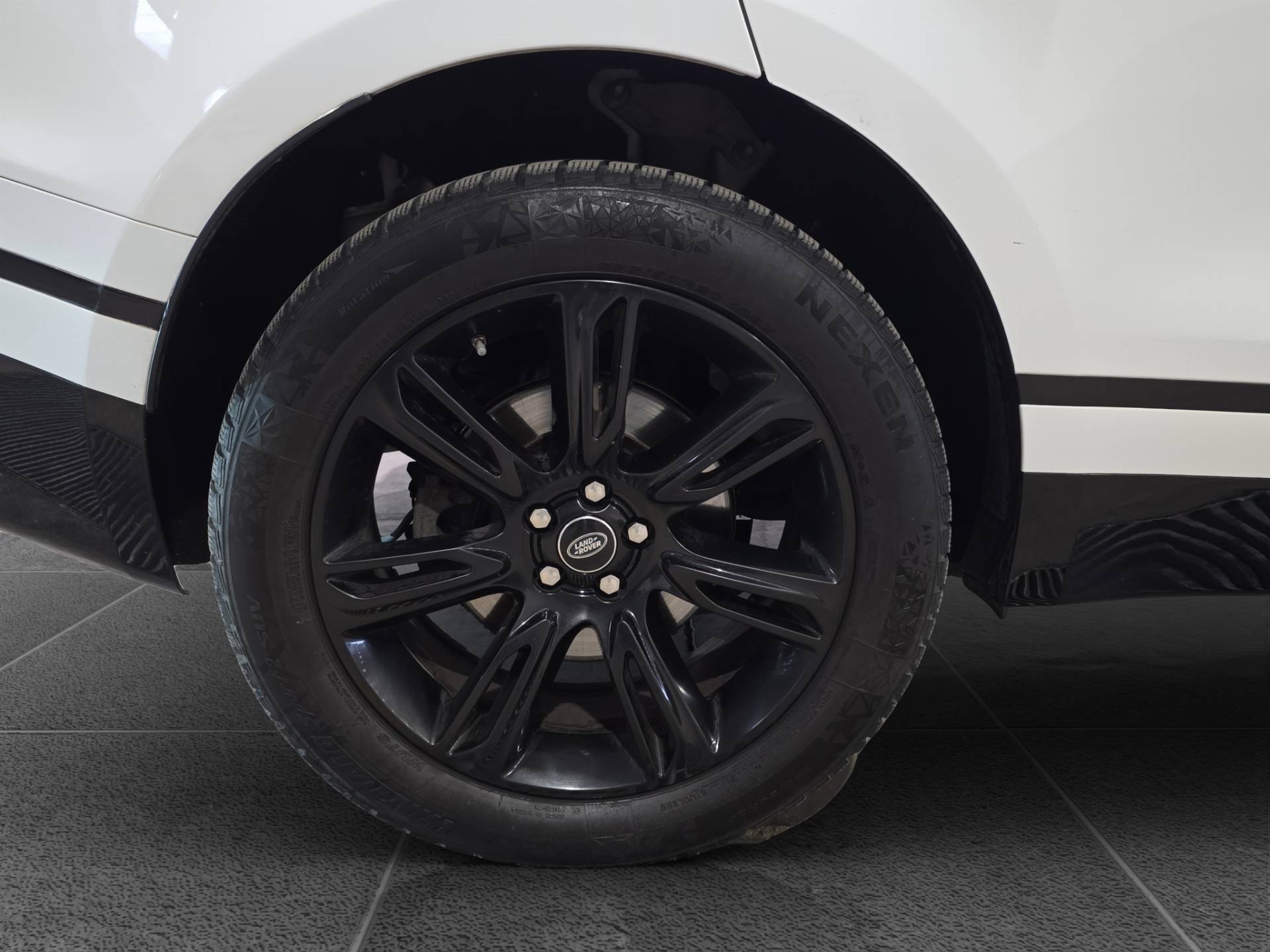 LAND ROVER Range Rover Velar Velar 2.0 i4 R-Dynamic HSE 240cv auto usata in pronta consegna - Brandini