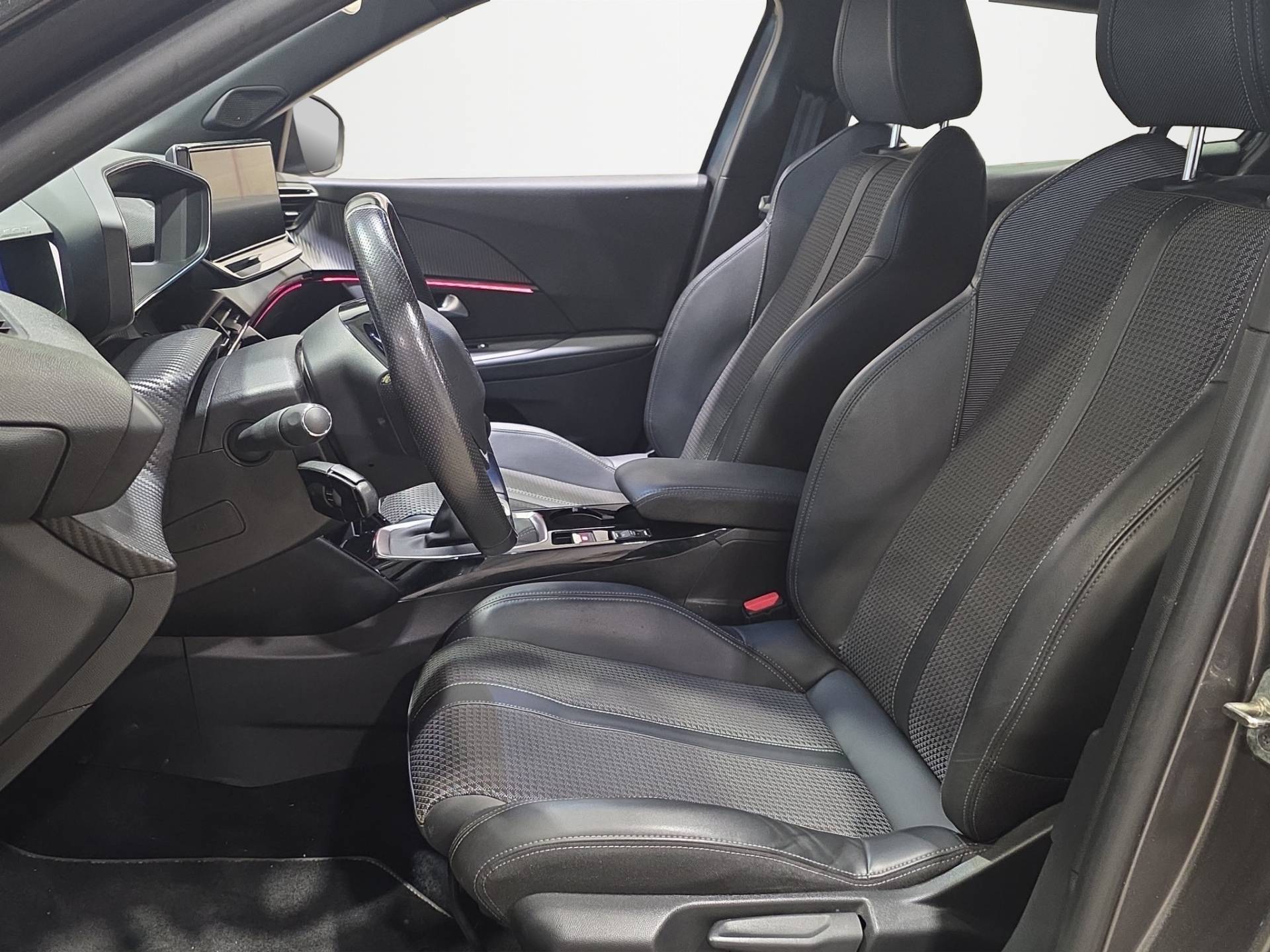 PEUGEOT 2008 2008 1.5 bluehdi GT s&s 110cv usata in pronta consegna - Brandini