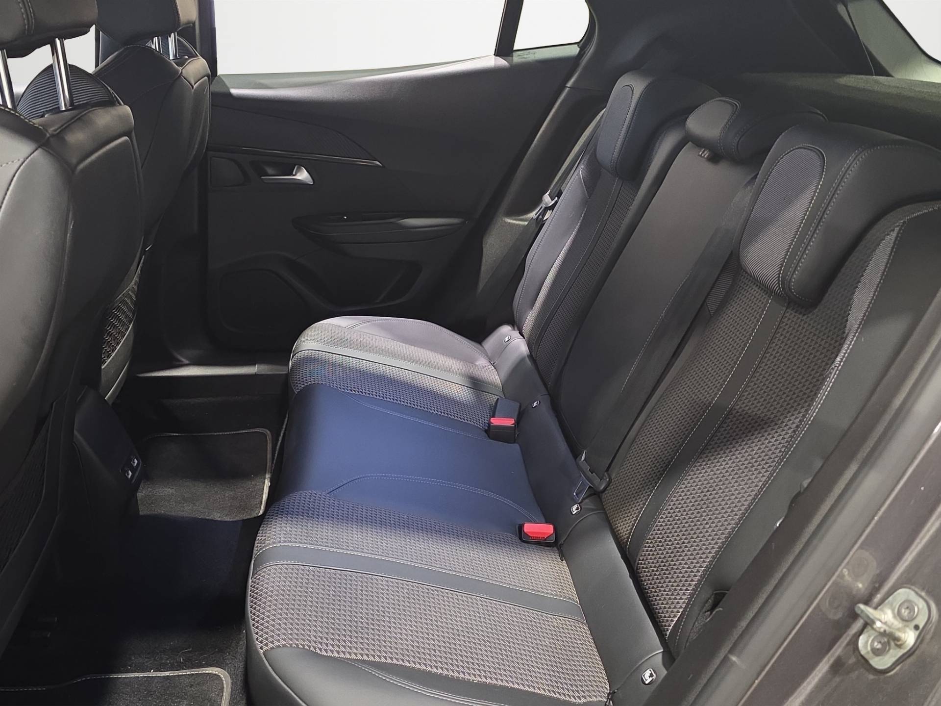 PEUGEOT 2008 2008 1.5 bluehdi GT s&s 110cv usata in pronta consegna - Brandini