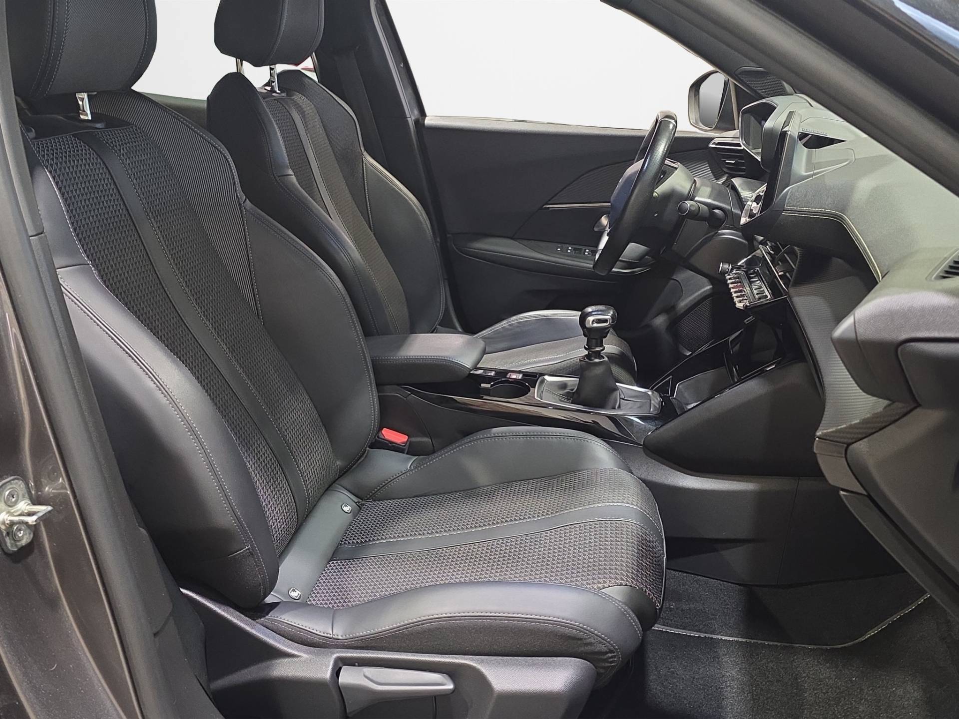 PEUGEOT 2008 2008 1.5 bluehdi GT s&s 110cv usata in pronta consegna - Brandini