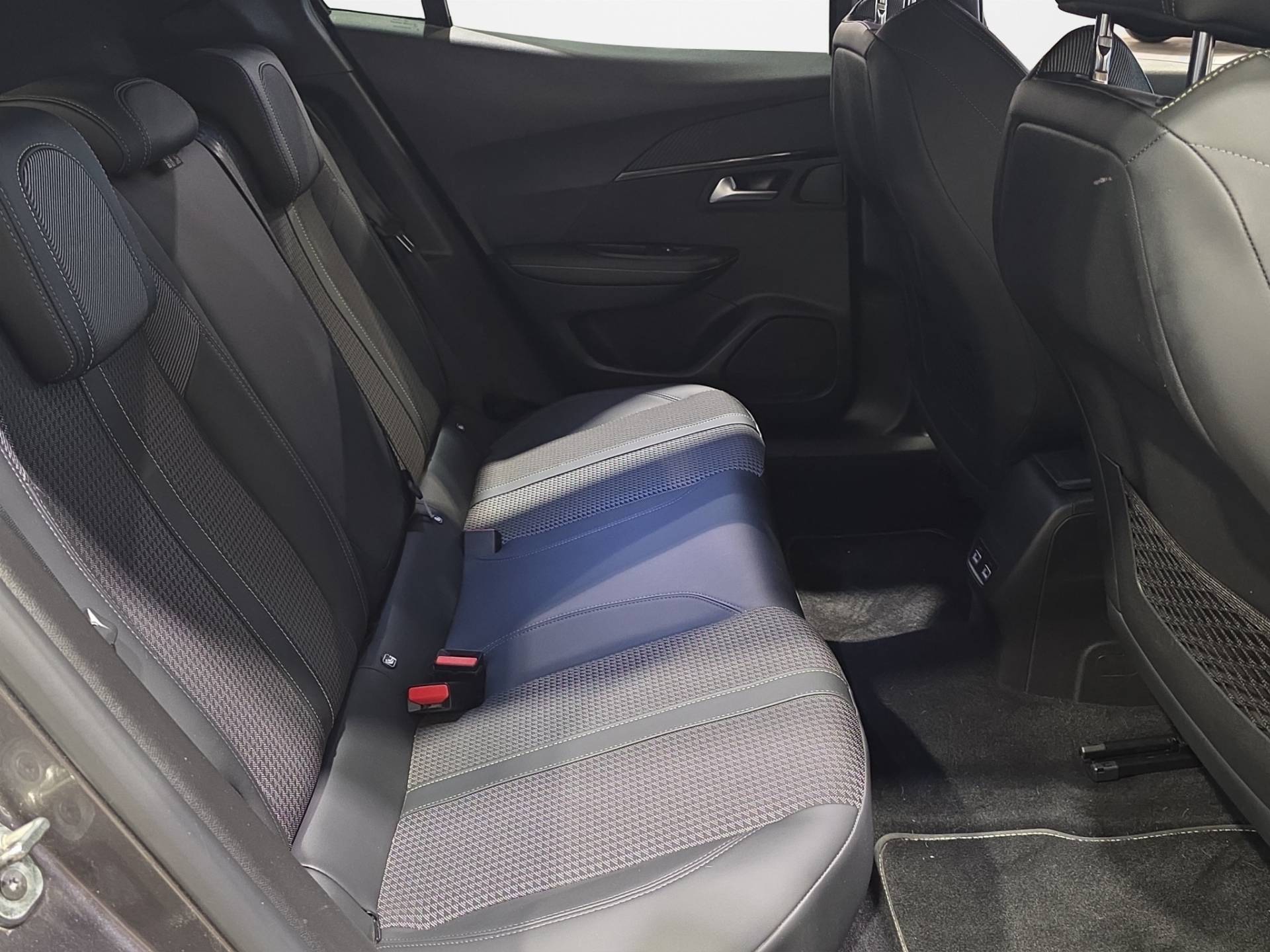 PEUGEOT 2008 2008 1.5 bluehdi GT s&s 110cv usata in pronta consegna - Brandini