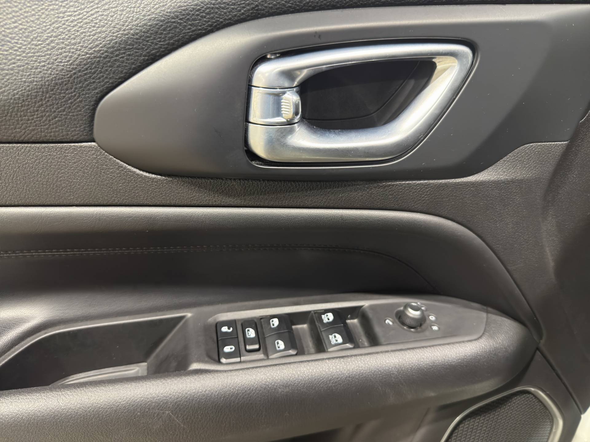Auto Venduta - JEEP Compass Compass 1.5 turbo t4 mhev Limited 2wd 130cv dct usata in pronta consegna - Brandini