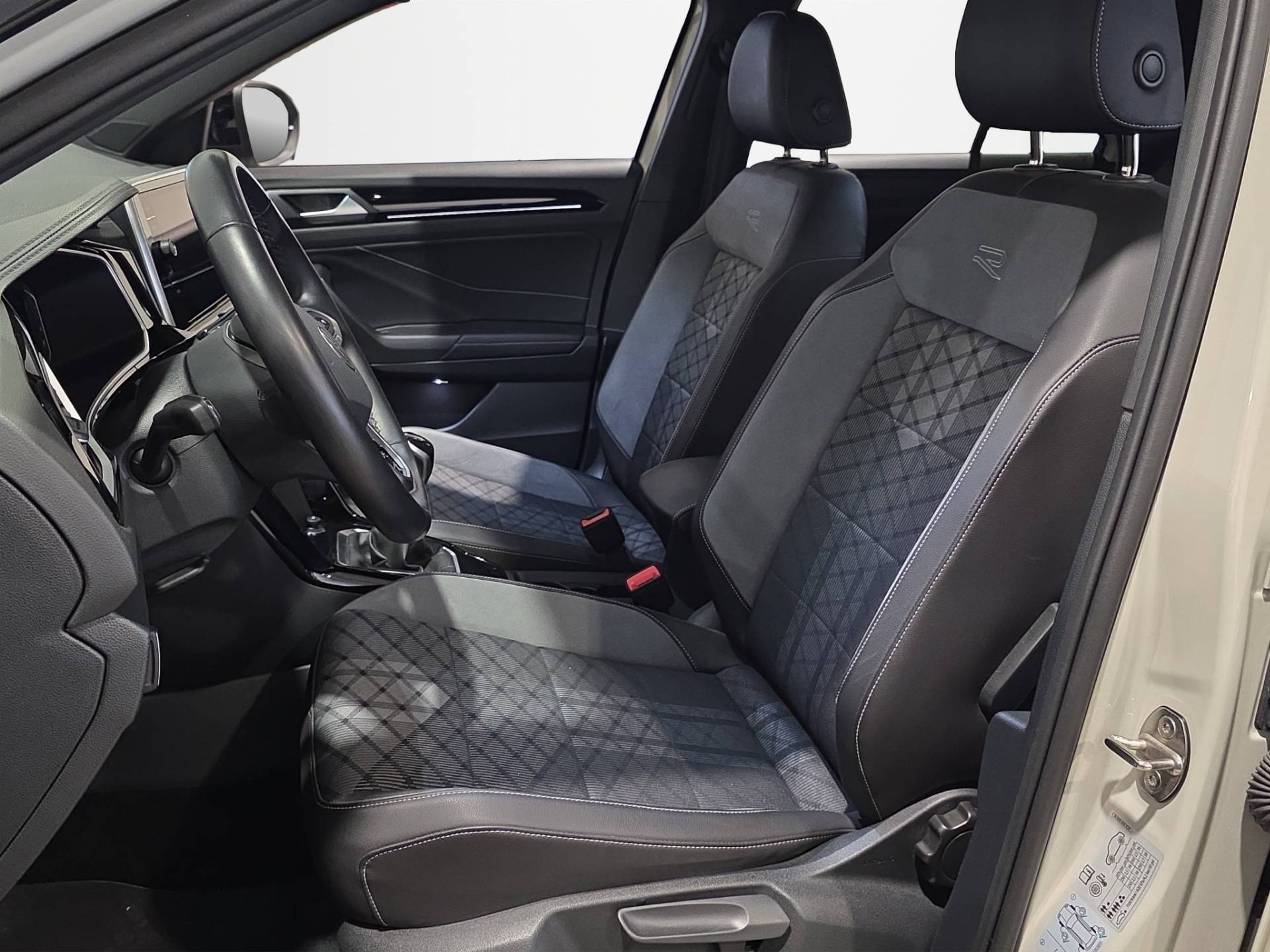 VOLKSWAGEN T-Roc T-Roc 1.5 tsi act R-Line usata in pronta consegna - Brandini