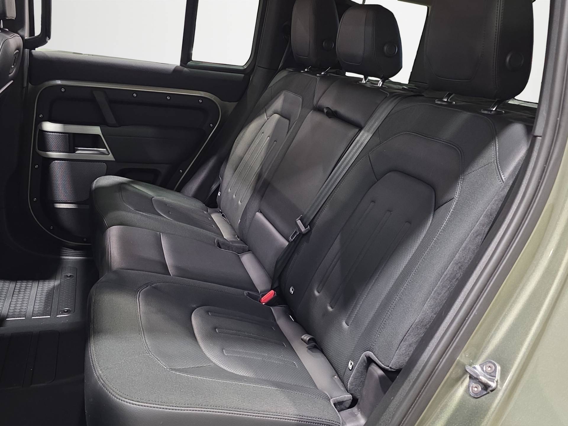 LAND ROVER Defender Defender 110 2.0d sd4 First Edition awd 240cv auto usata in pronta consegna - Brandini