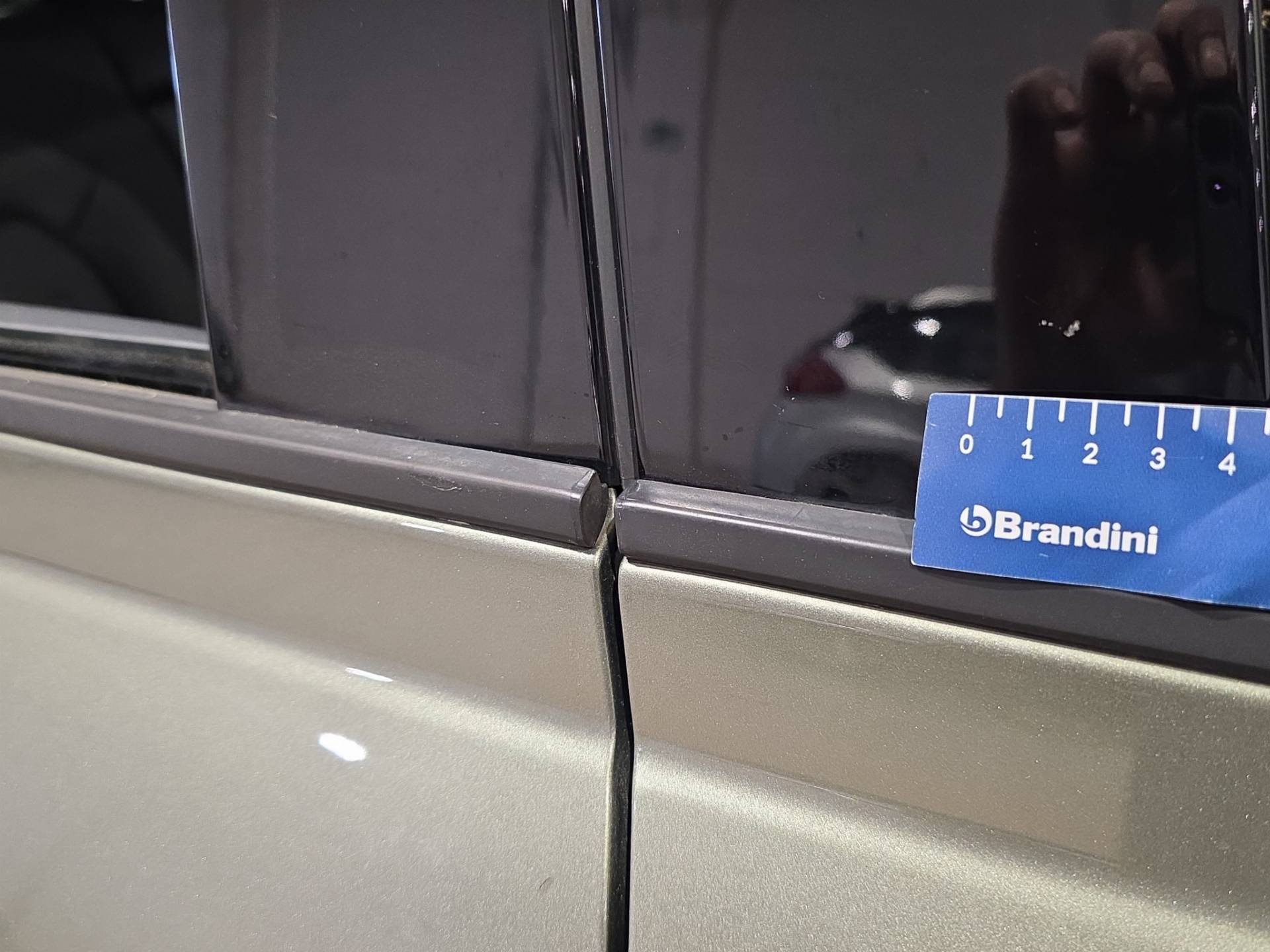 LAND ROVER Defender Defender 110 2.0d sd4 First Edition awd 240cv auto usata in pronta consegna - Brandini