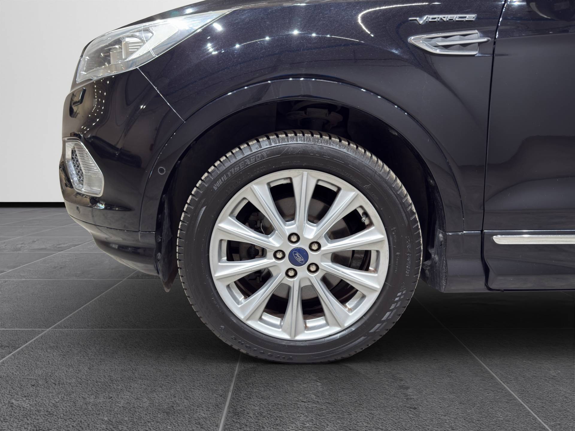 FORD Kuga Kuga 2.0 tdci Vignale s&s awd 150cv powershift usata in pronta consegna - Brandini