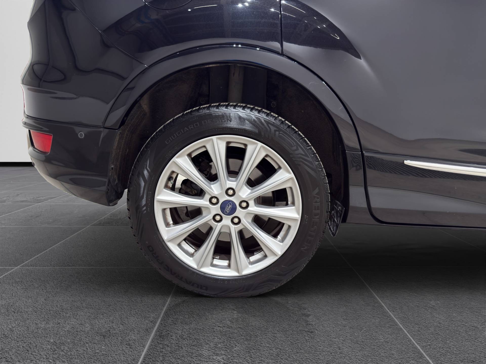 FORD Kuga Kuga 2.0 tdci Vignale s&s awd 150cv powershift usata in pronta consegna - Brandini