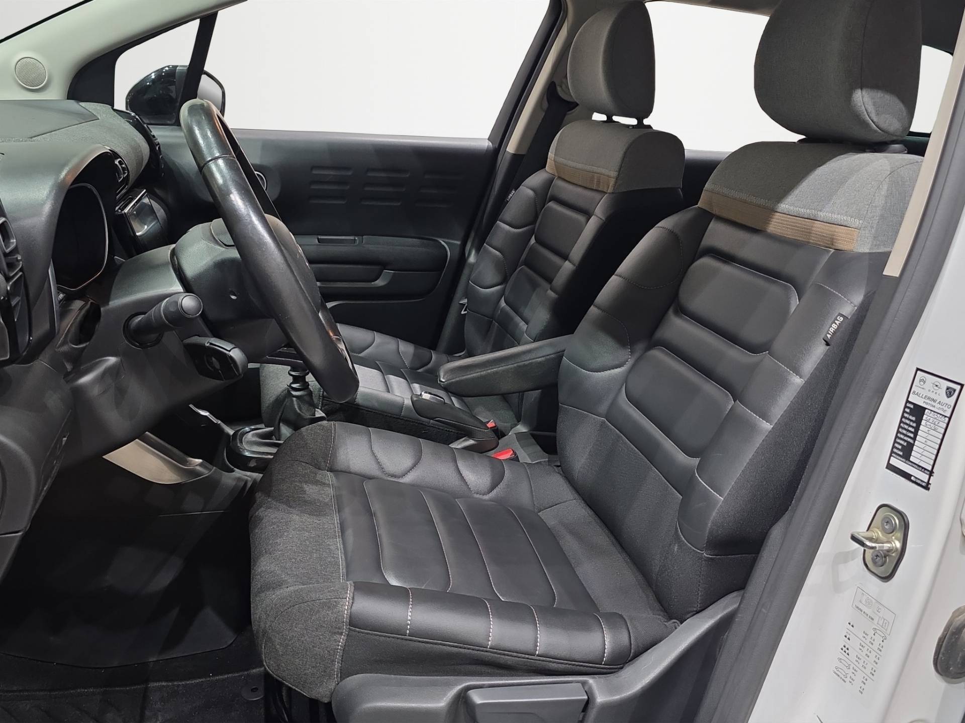 CITROEN C3 Aircross C3 Aircross 1.5 bluehdi Shine s&s 110cv usata in pronta consegna - Brandini