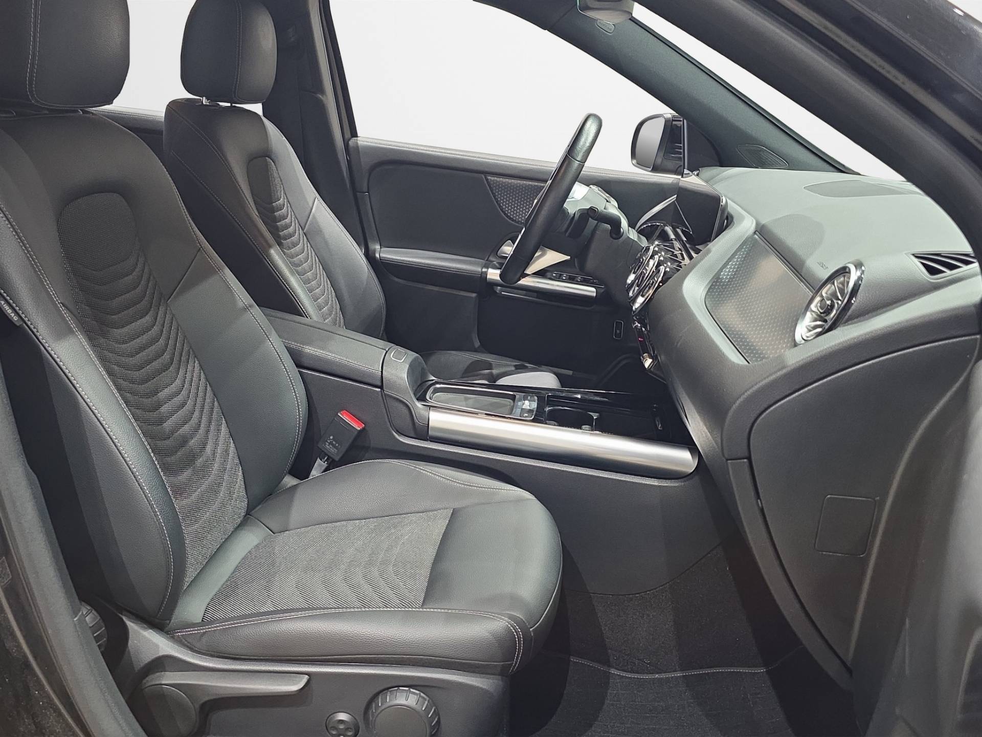MERCEDES GLA GLA 200 d Advanced auto usata in pronta consegna - Brandini