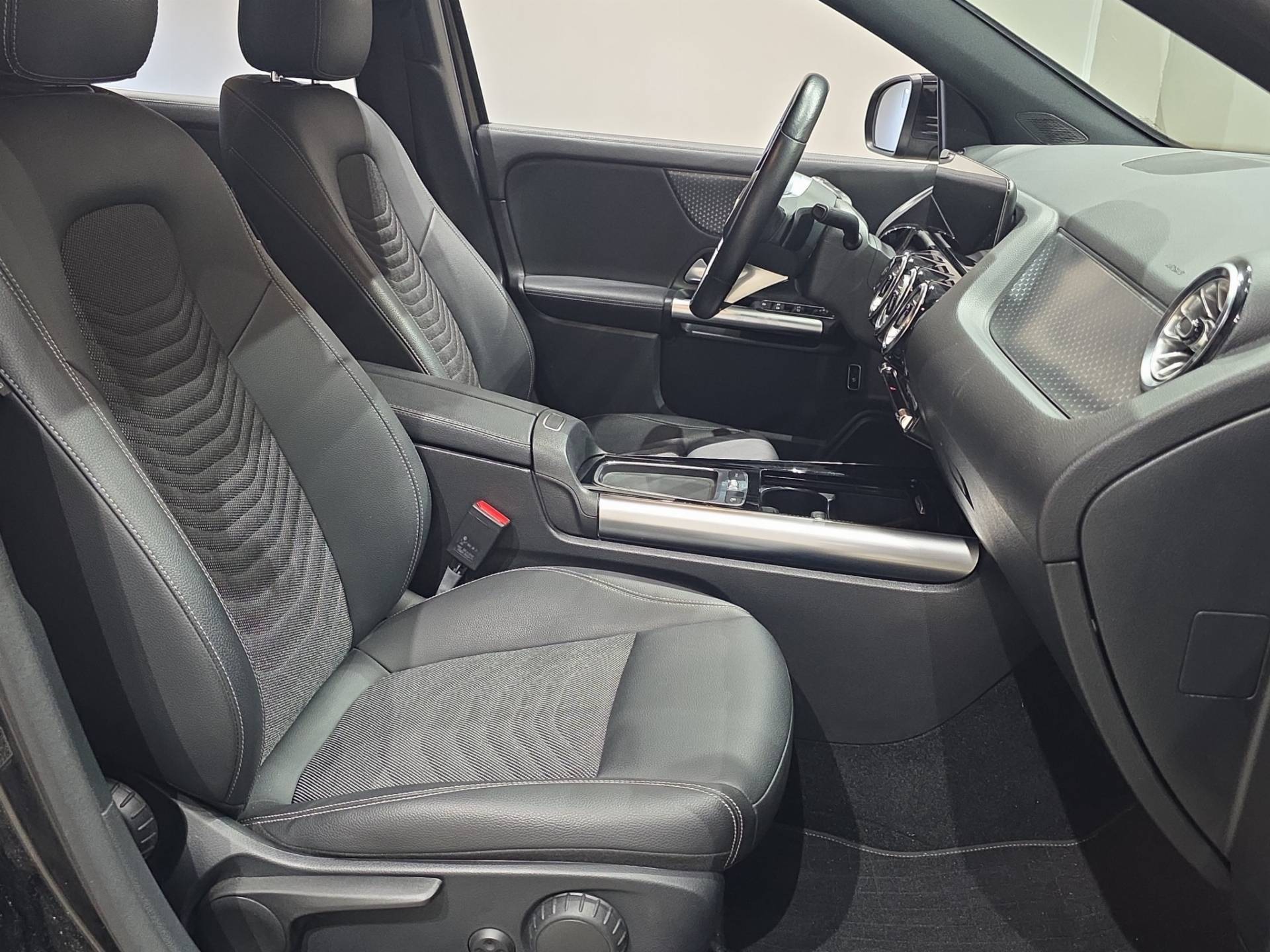 MERCEDES GLA GLA 200 d Advanced auto usata in pronta consegna - Brandini