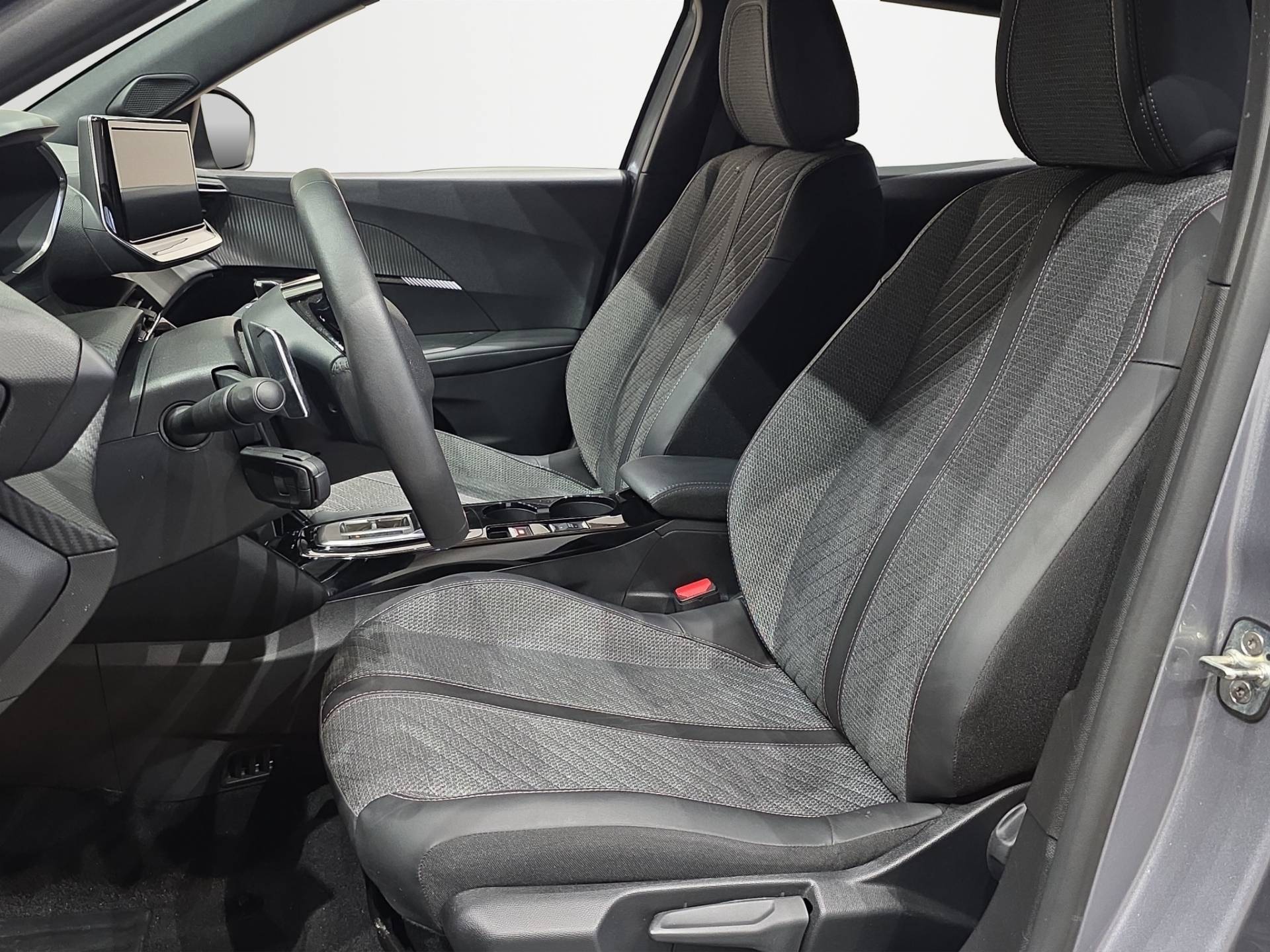 PEUGEOT 2008 2008 1.2 hybrid Allure 136cv e-dcs6 usata in pronta consegna - Brandini