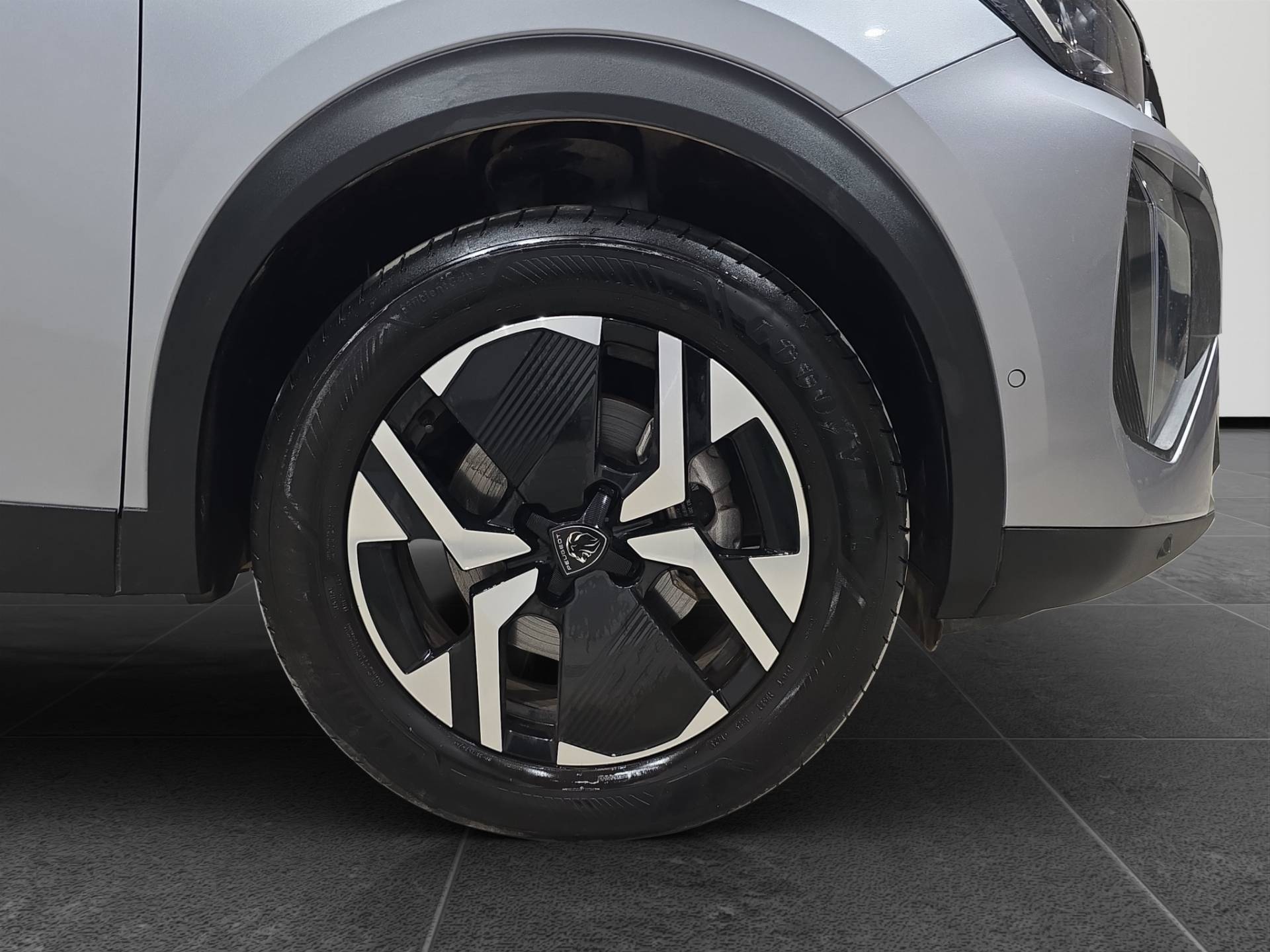 PEUGEOT 2008 2008 1.2 hybrid Allure 136cv e-dcs6 usata in pronta consegna - Brandini