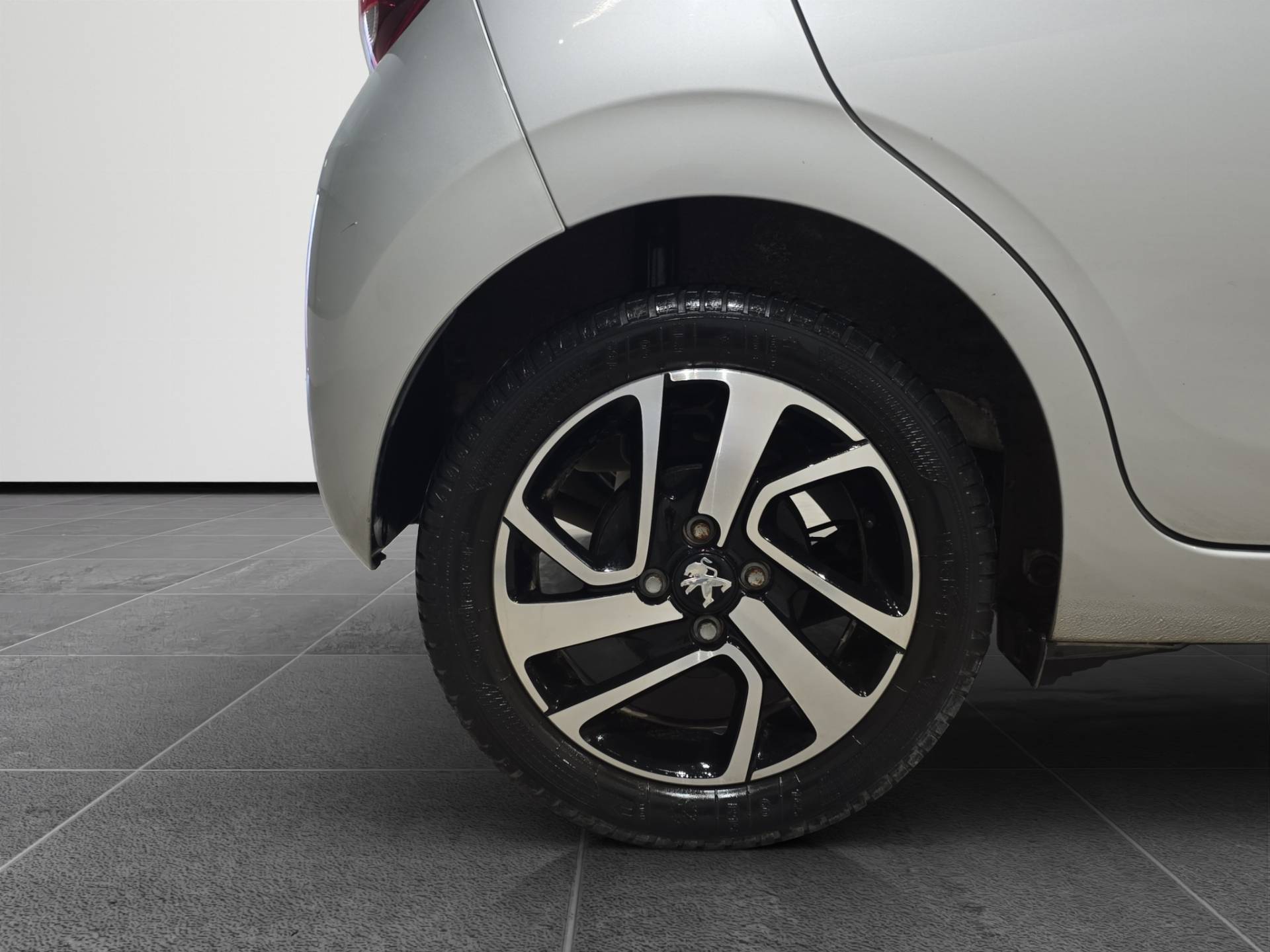 PEUGEOT 108 108 1.0 vti Allure 5p E6 usata in pronta consegna - Brandini