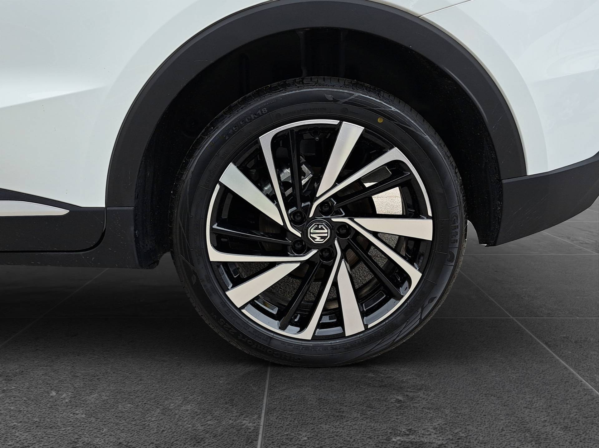 Auto Venduta - MG ZS ZS Hybrid+ 1.5 Luxury auto usata in pronta consegna - Brandini